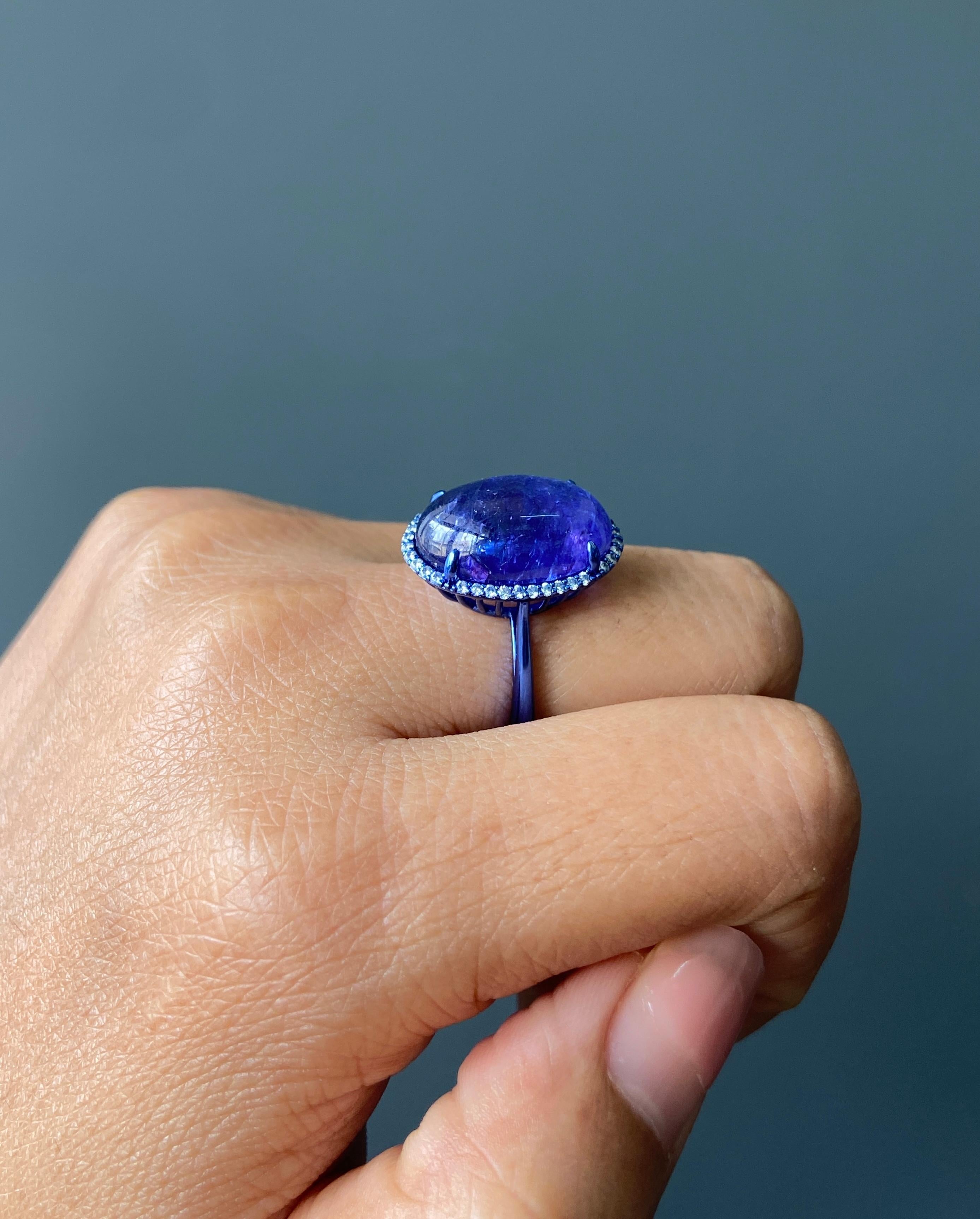 Anillo de cóctel de oro de 18 K con cabujón de tanzanita y diamantes certificados de 15,61 quilates en venta 10