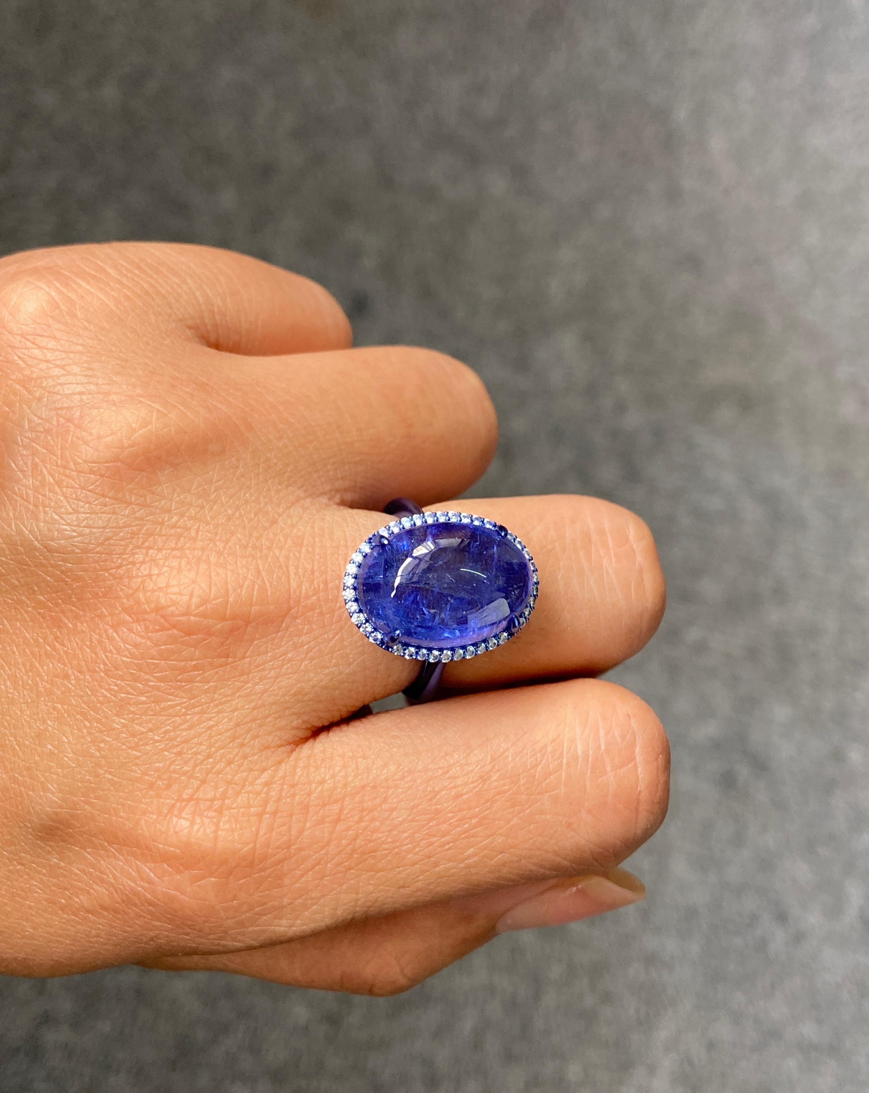 Anillo de cóctel de oro de 18 K con cabujón de tanzanita y diamantes certificados de 15,61 quilates en venta 1