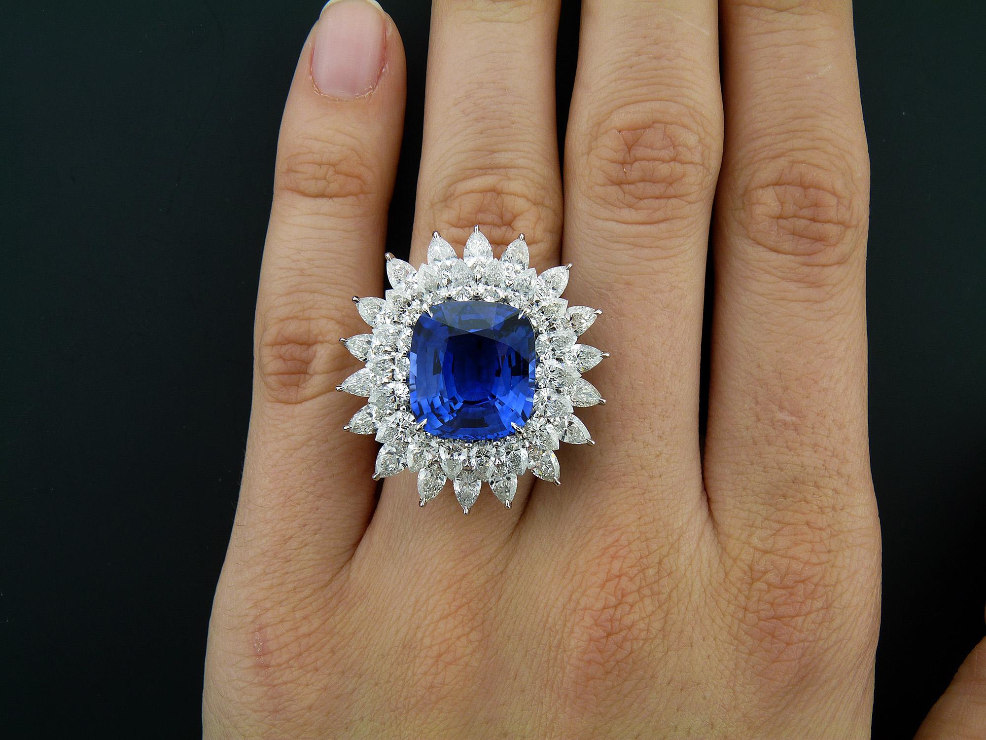 Spectra Fine Jewelry Certified 15.67 Carat Sapphire Diamond Cocktail Ring In New Condition For Sale In New York, NY