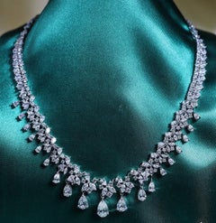 Certified 15.80 Carats Mixed Shape Diamonds 18K Gold Necklace