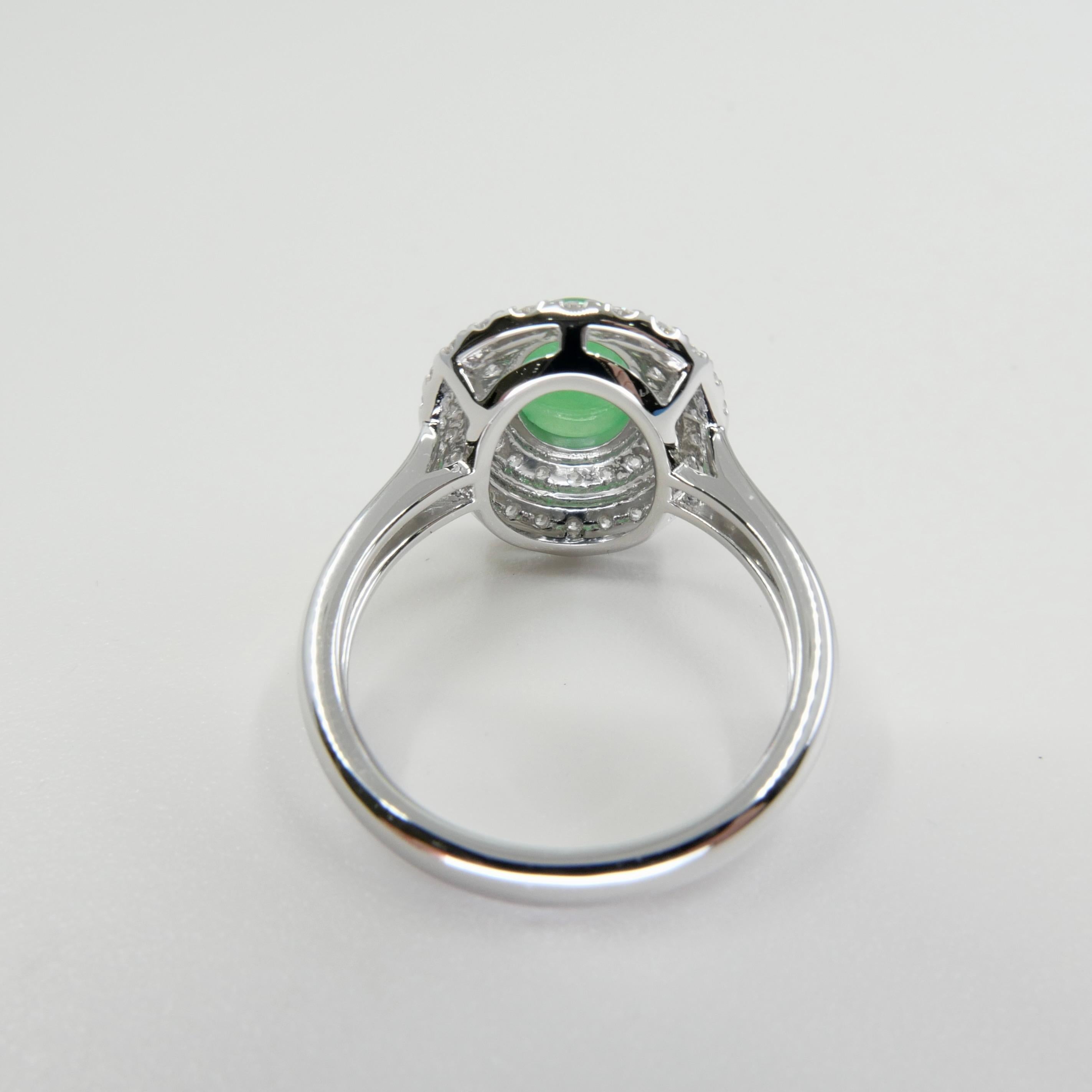 Contemporary Certified 1.59 Carat Natural Jade & Diamond Cocktail Ring, Apple Green Color For Sale