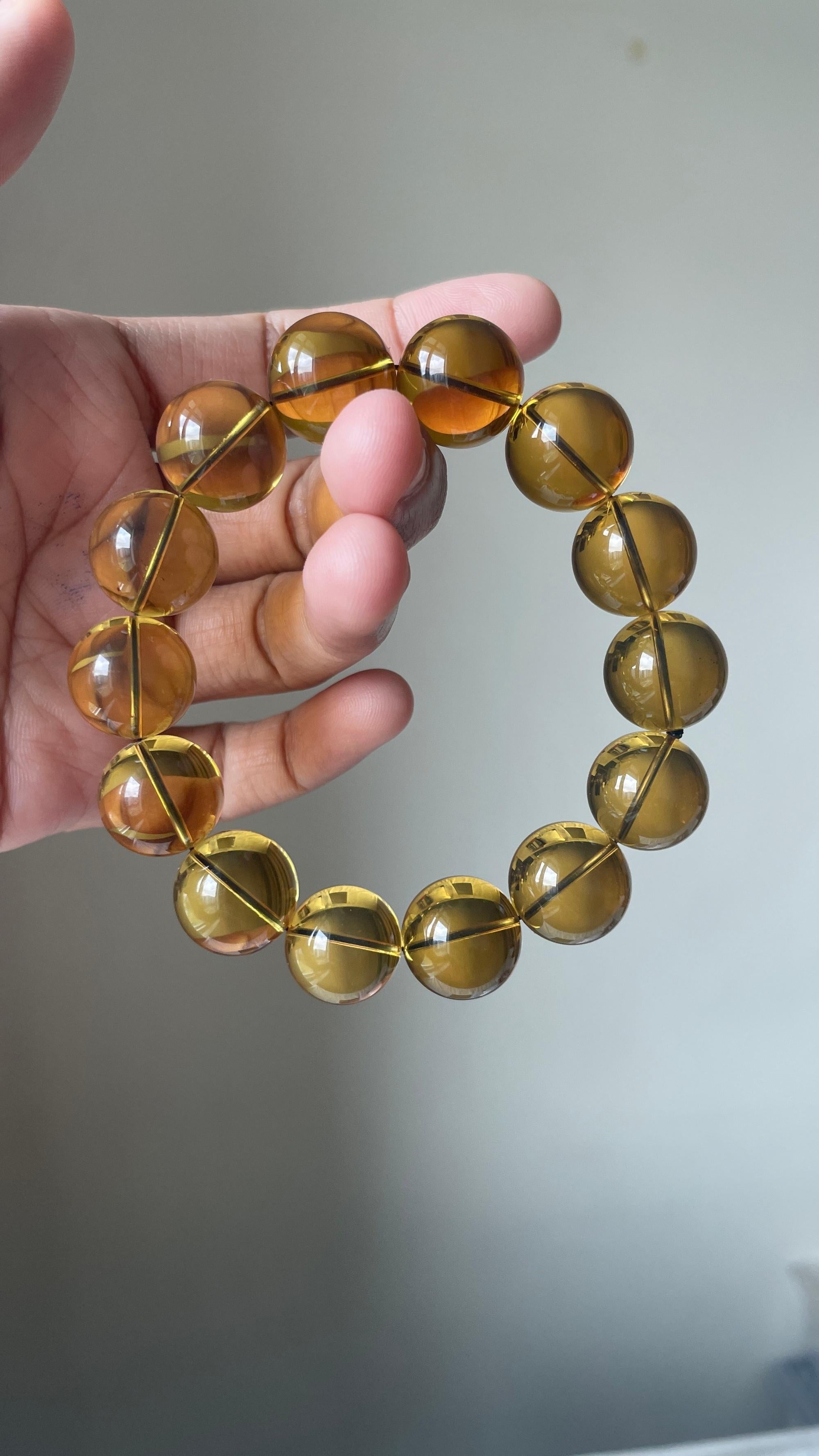 Art déco Bracelet en ambre naturelle de 15 mm et plus, 28,85 g (bracelet en ambre doré) en vente
