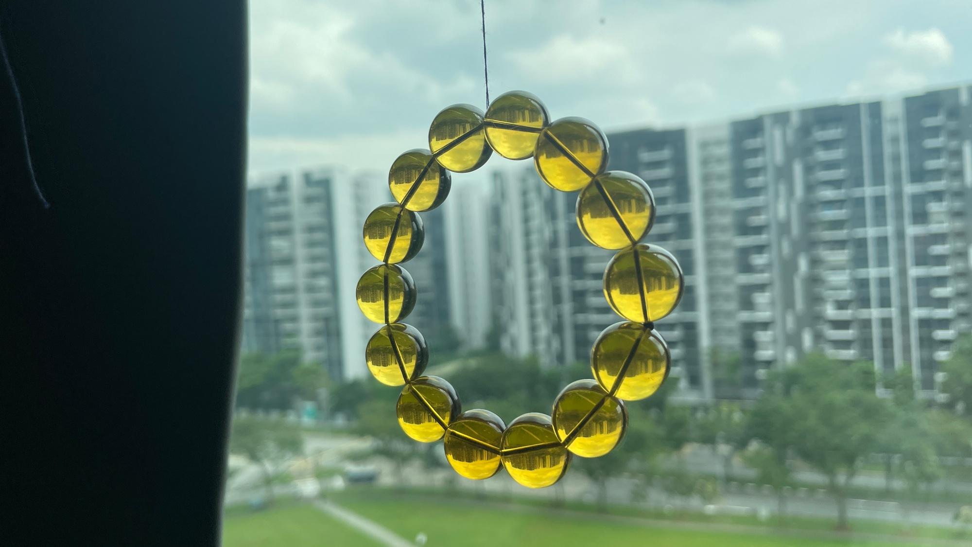 Bracelet en ambre naturelle de 15 mm et plus, 28,85 g (bracelet en ambre doré) en vente 1