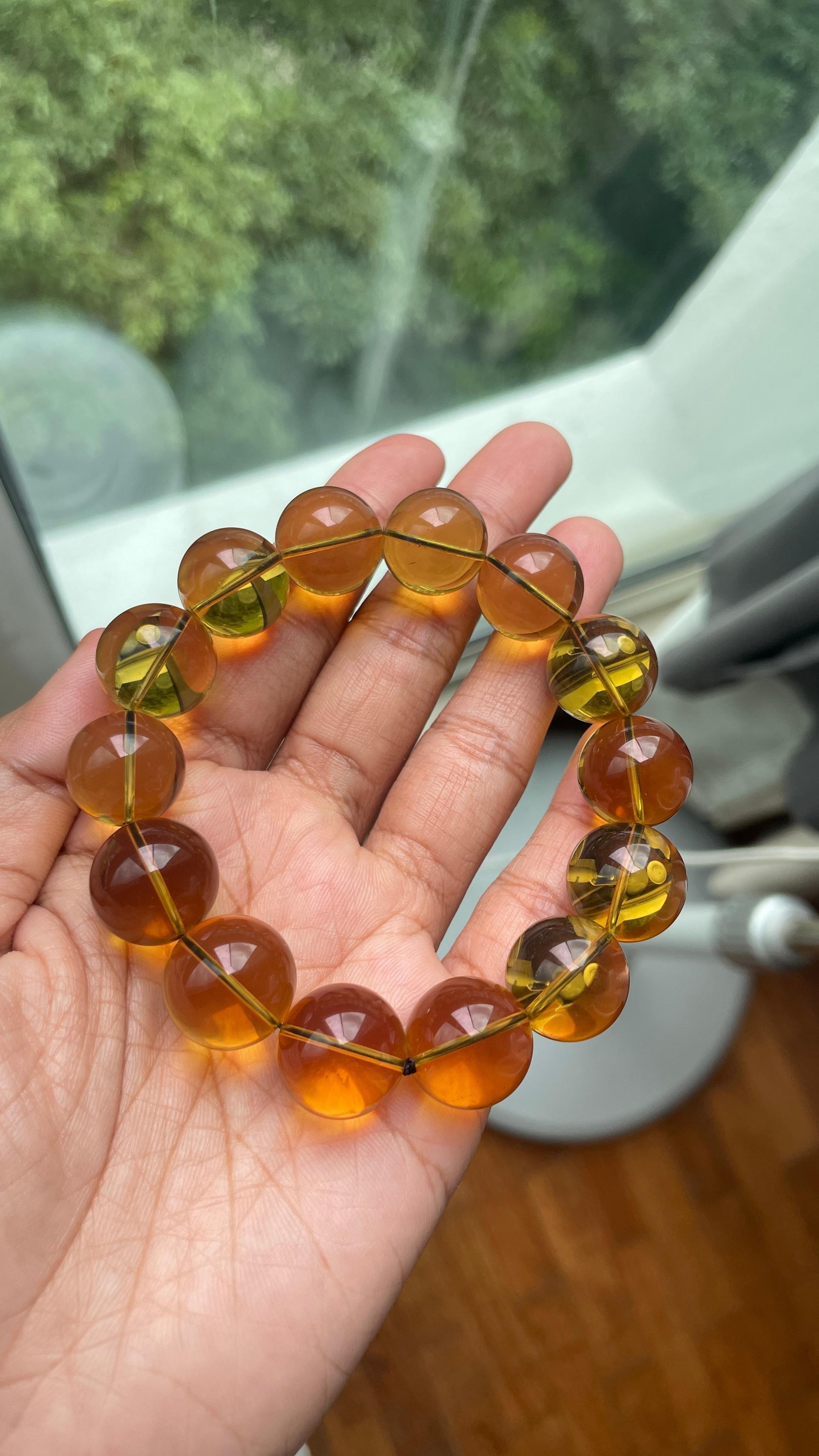 Bracelet en ambre naturelle de 15 mm et plus, 28,85 g (bracelet en ambre doré) en vente 2