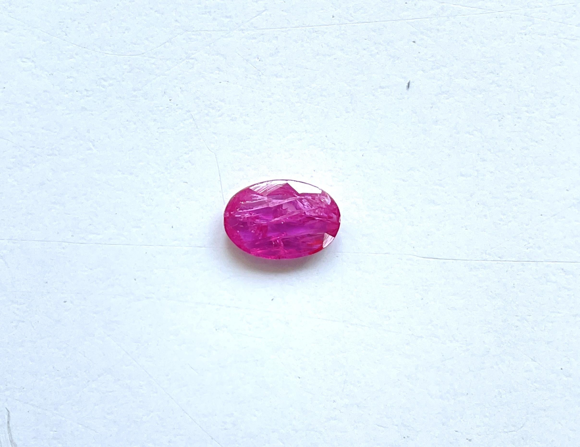 Certified 1.60 Carats Mozambique Ruby Oval Faceted Cut stone No Heat Natural Gem For Sale 3