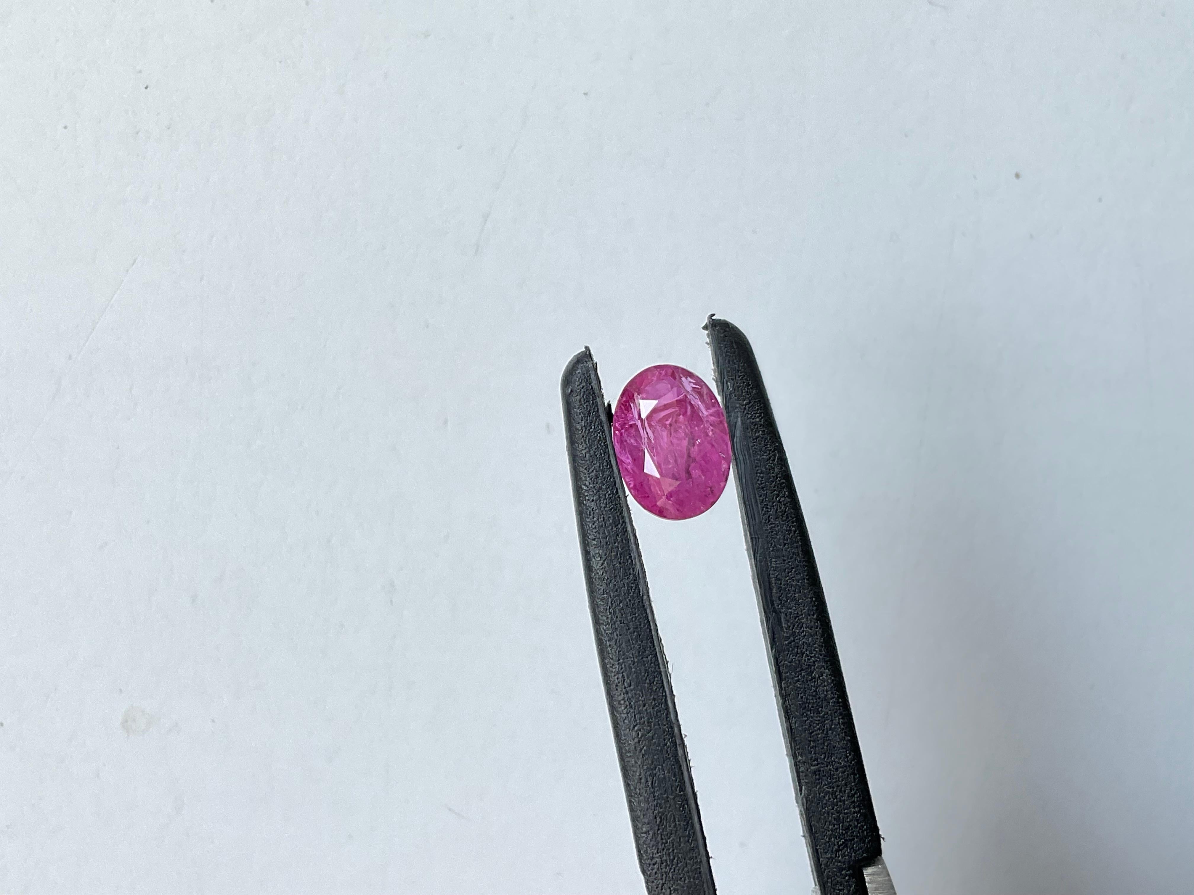 Certified 1.61 Carats Mozambique Ruby Oval Faceted Cut stone No Heat Natural Gem For Sale 1
