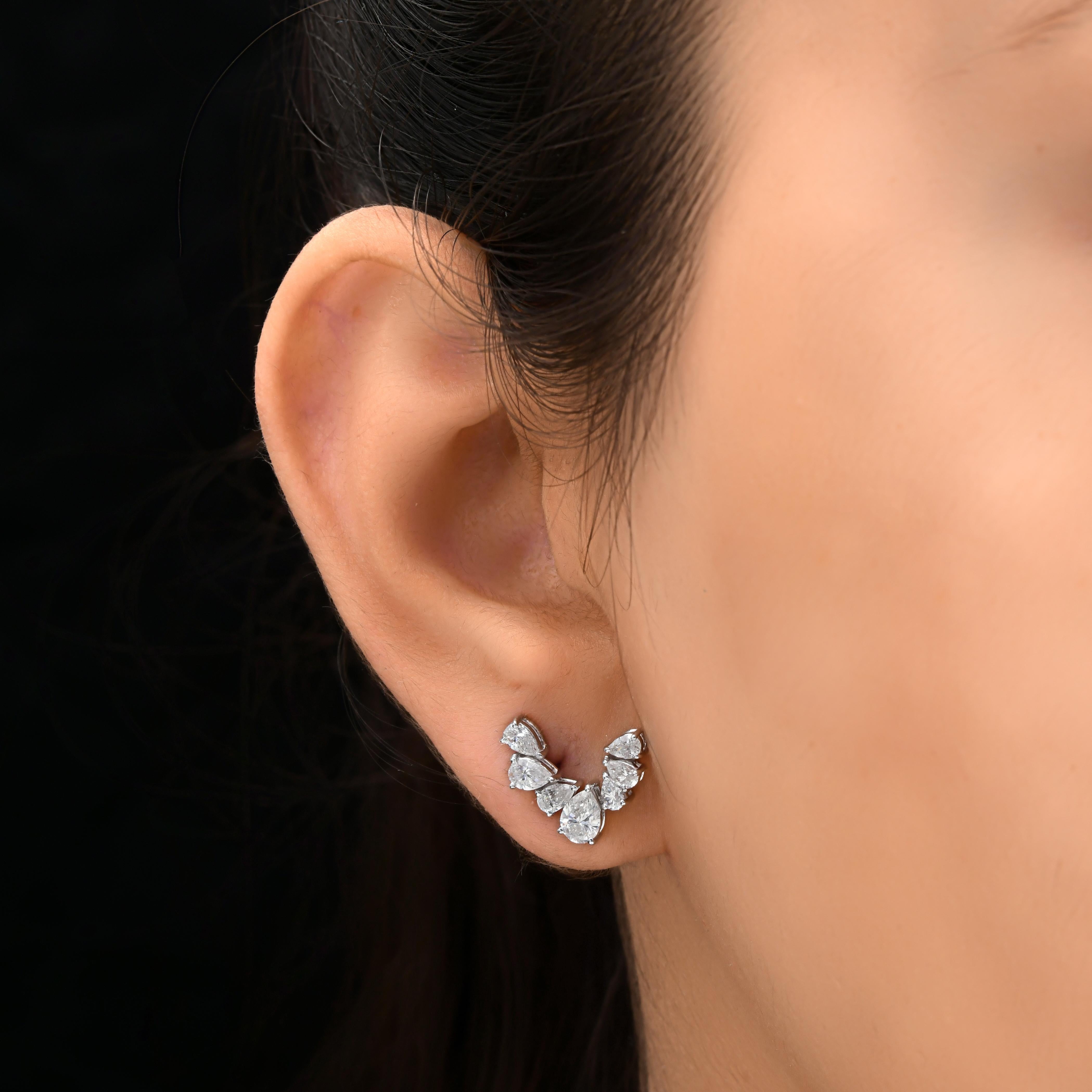 Certified 1.61Ct Pear Cut SI/HI Diamond Statement Ohrstecker 18K Solid Gold. 
Diese eleganten Ohrringe zeichnen sich durch eine schicke, geschwungene Formation aus Diamanten im Birnenschliff aus. Das Design ist asymmetrisch und dynamisch und