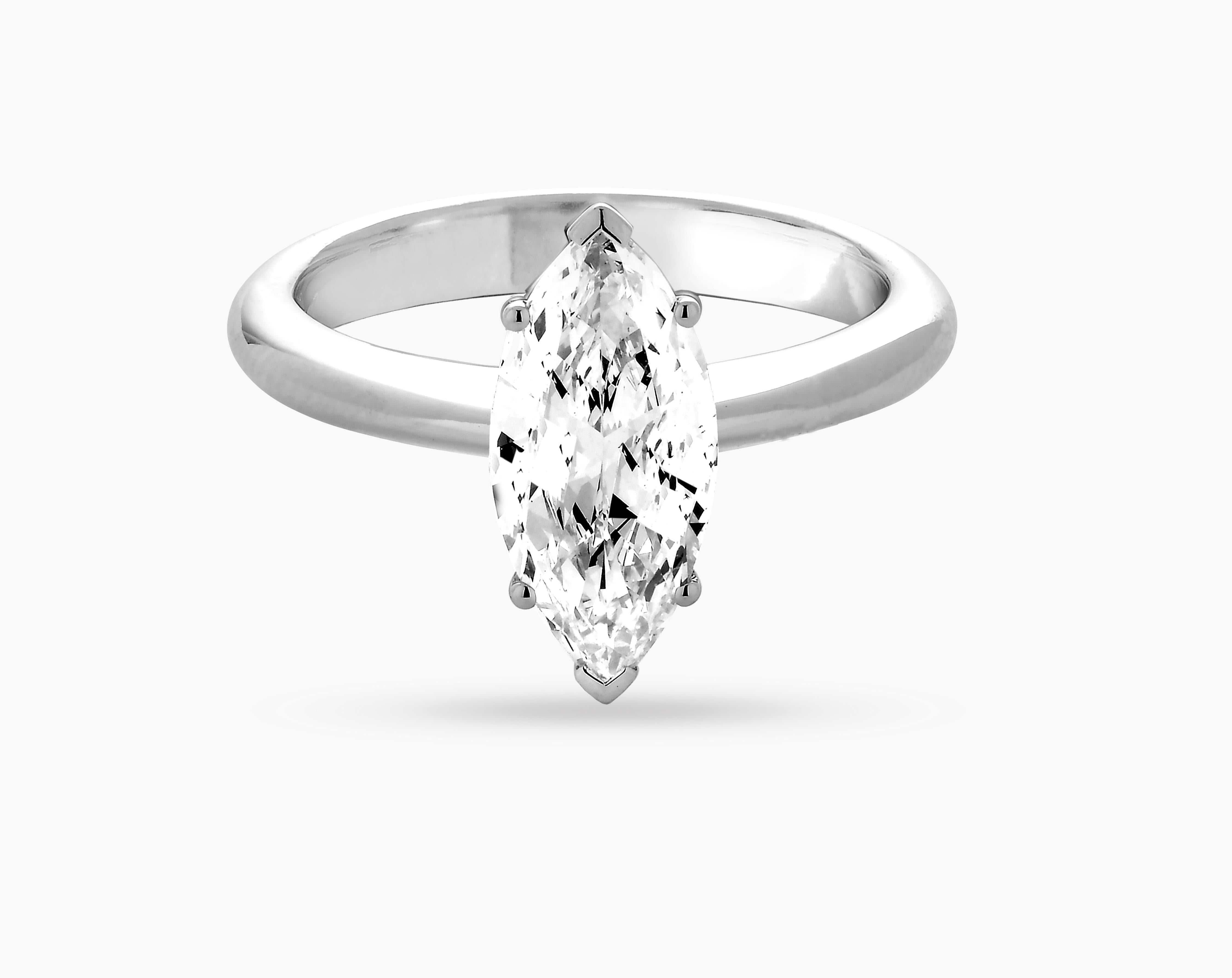 Romantique Bague de fiançailles avec diamant marquise certifié 1,62 carat  en vente