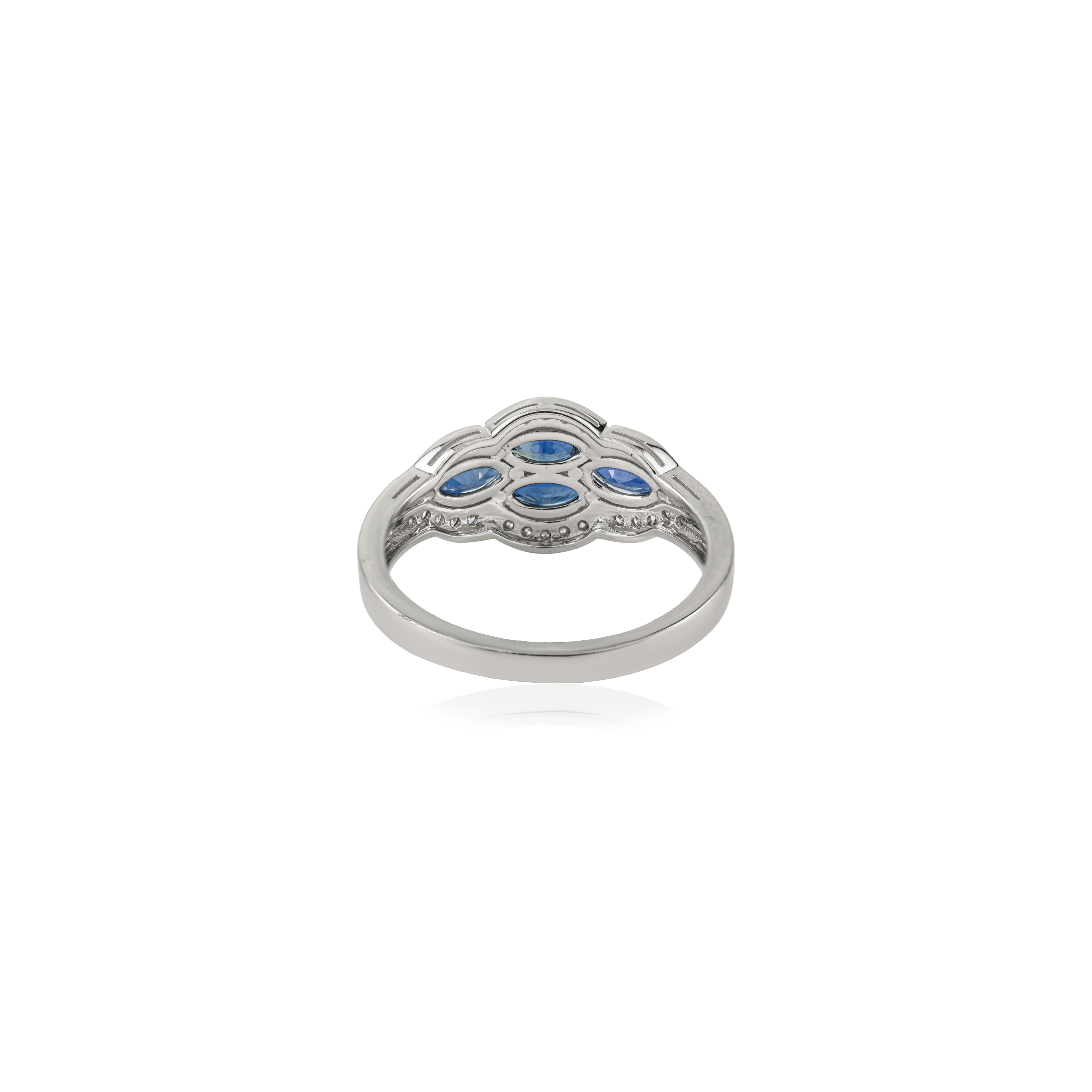 Im Angebot: Zertifizierter 1,62 Karat blauer Saphir im Marquiseschliff & Diamant-Halo-Ring 14K Weißgold () 5