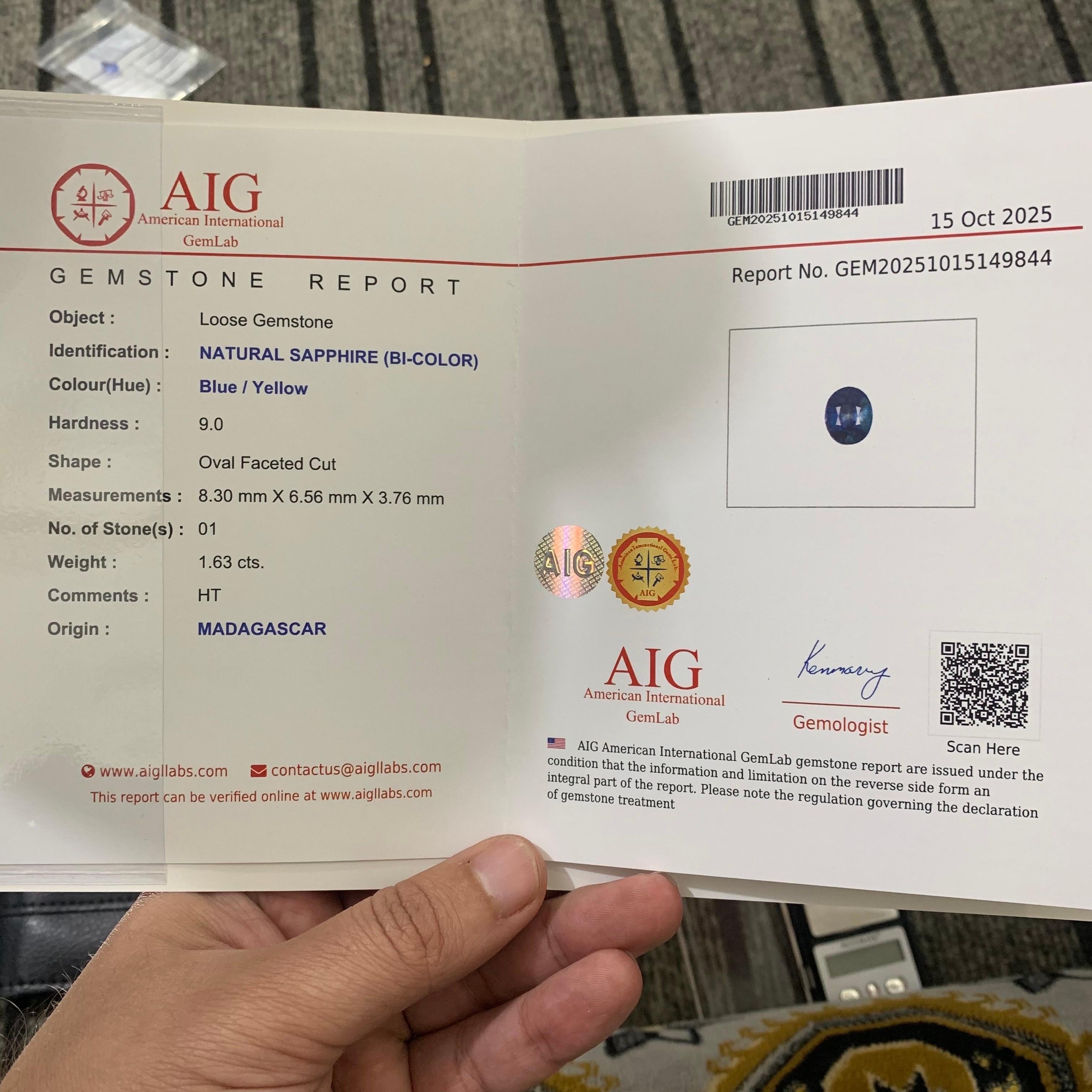 Certified 1.63 Carat Natural Loose Bi Colour Sapphire From Madagascar, Africa en vente 10