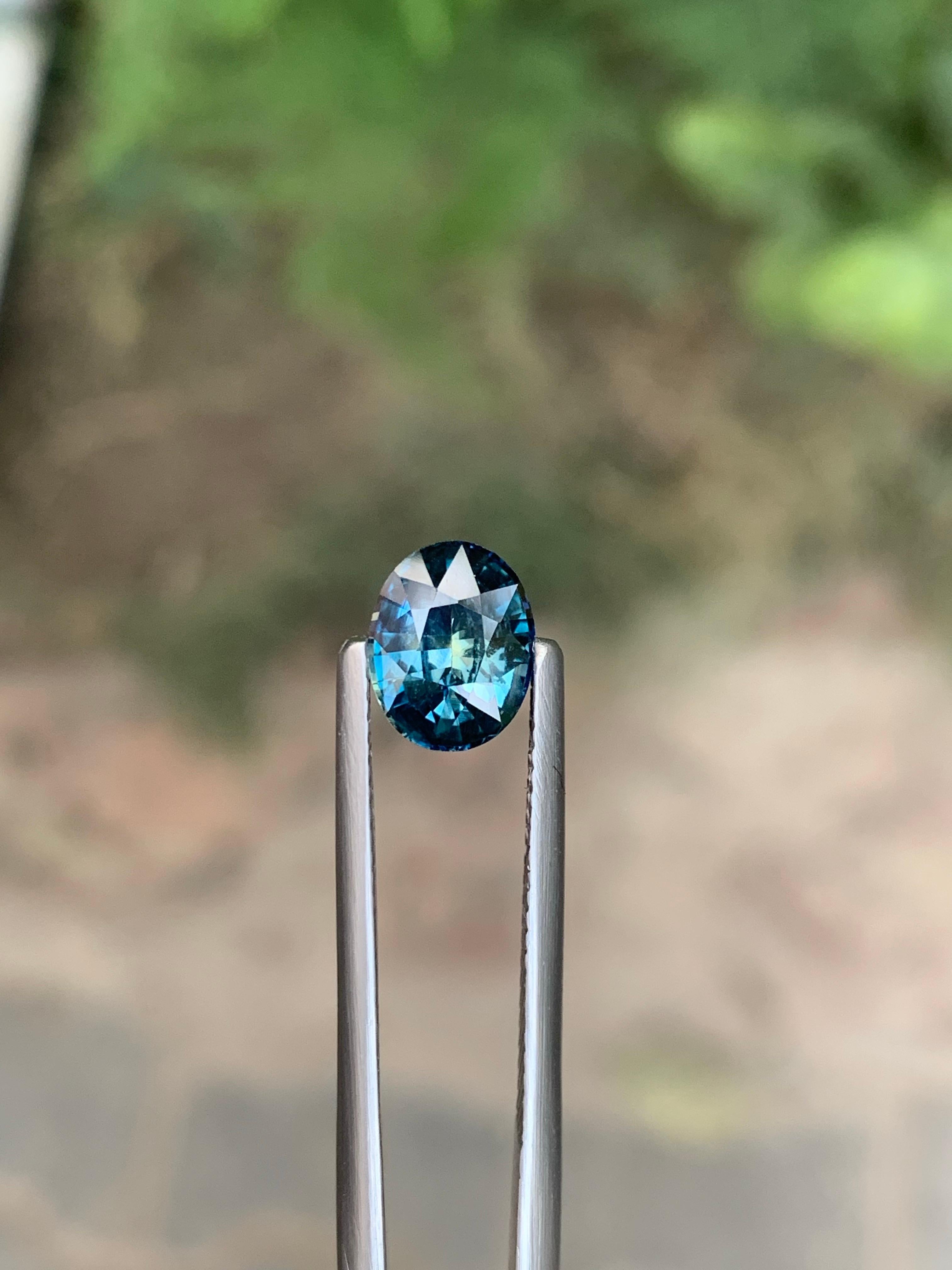 Certified 1.63 Carat Natural Loose Bi Colour Sapphire From Madagascar, Africa Unisexe en vente