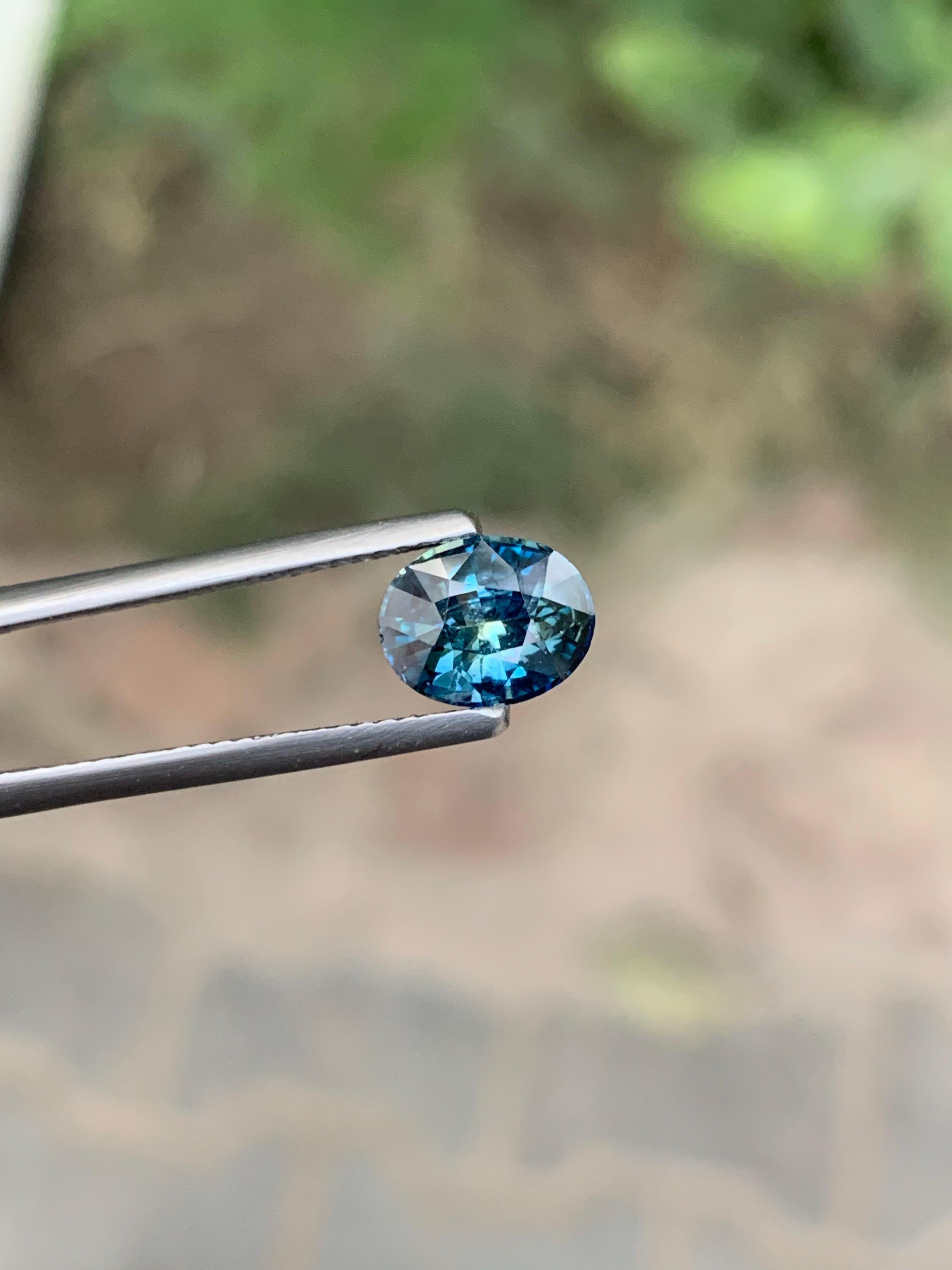 Certified 1.63 Carat Natural Loose Bi Colour Sapphire From Madagascar, Africa en vente 2