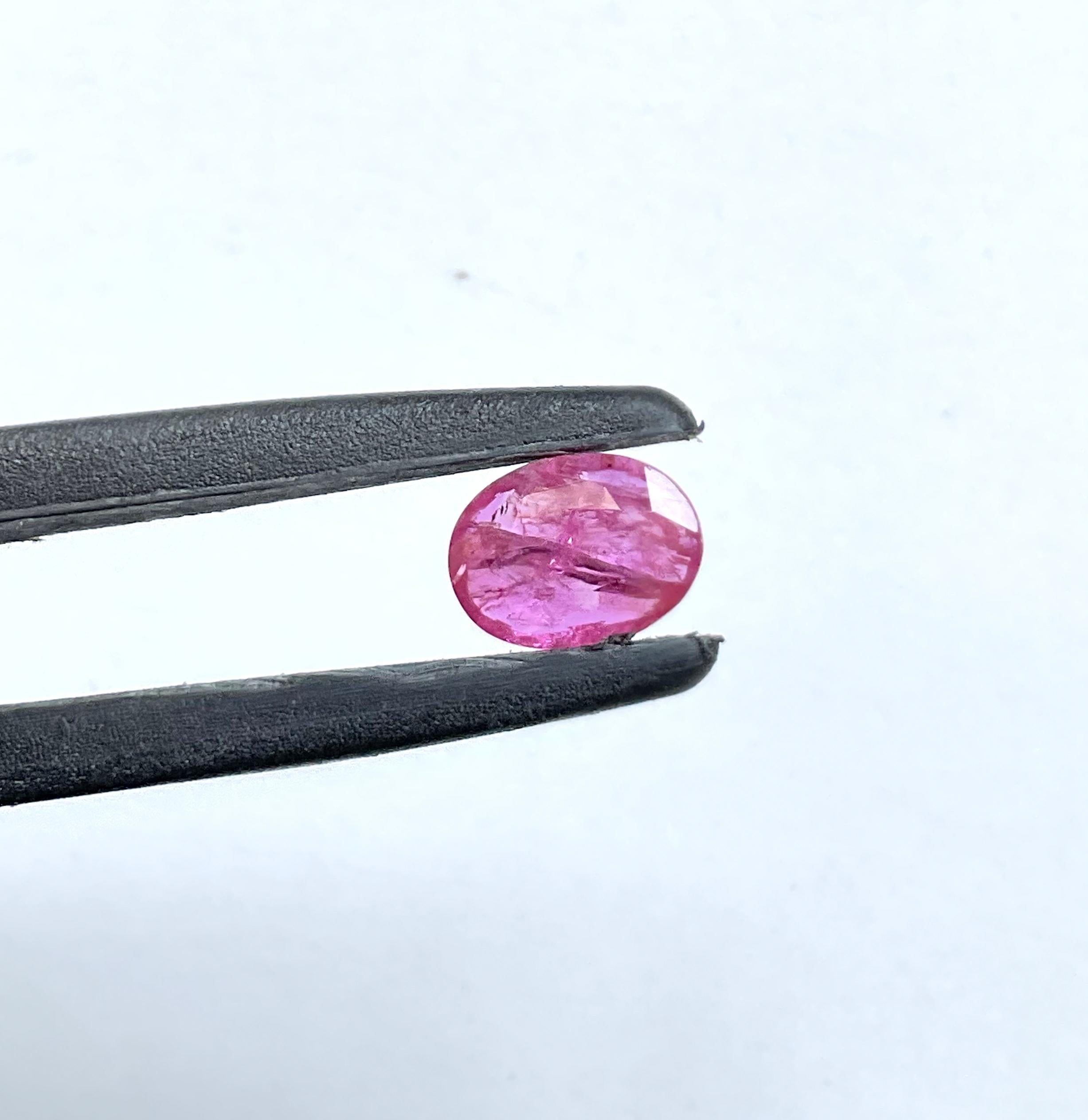 Women's or Men's Certified 1.63 Carats Mozambique Ruby Oval Faceted Cut stone No Heat Natural Gem For Sale