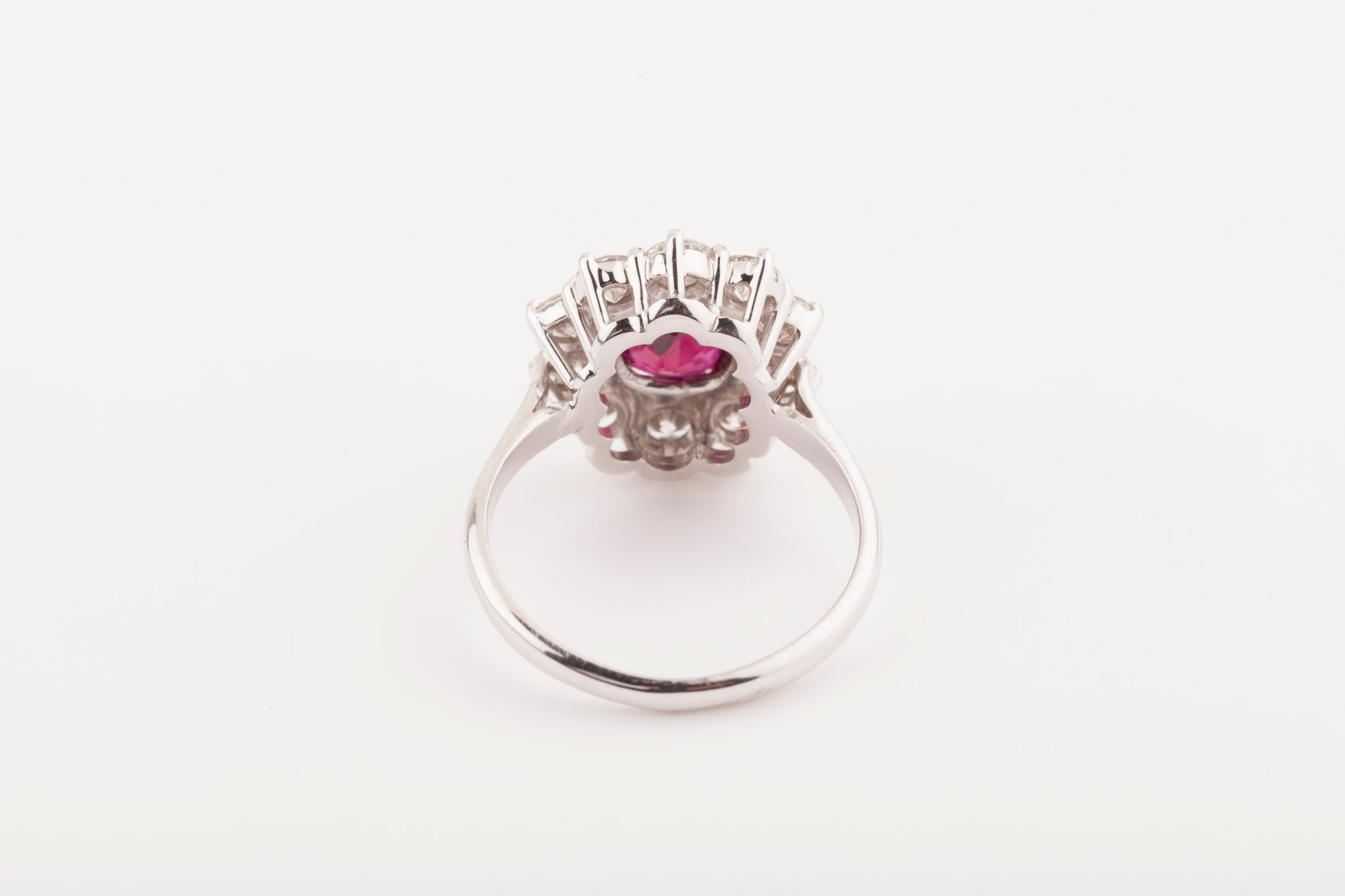 Certified 1.64 Carat Ruby and 1.50 Carat Diamonds French Ring For Sale 4