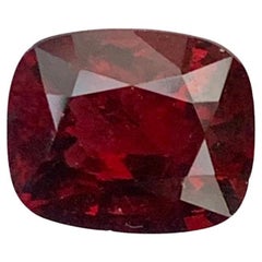 Certified 1.65 Carat Natural Loose Red Spinel Gemstone For Jewellery