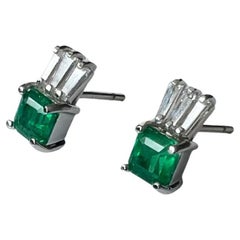 Zertifizierte 1,65 Karat Quadratischer Smaragd-Ohrstecker im Quadratschliff