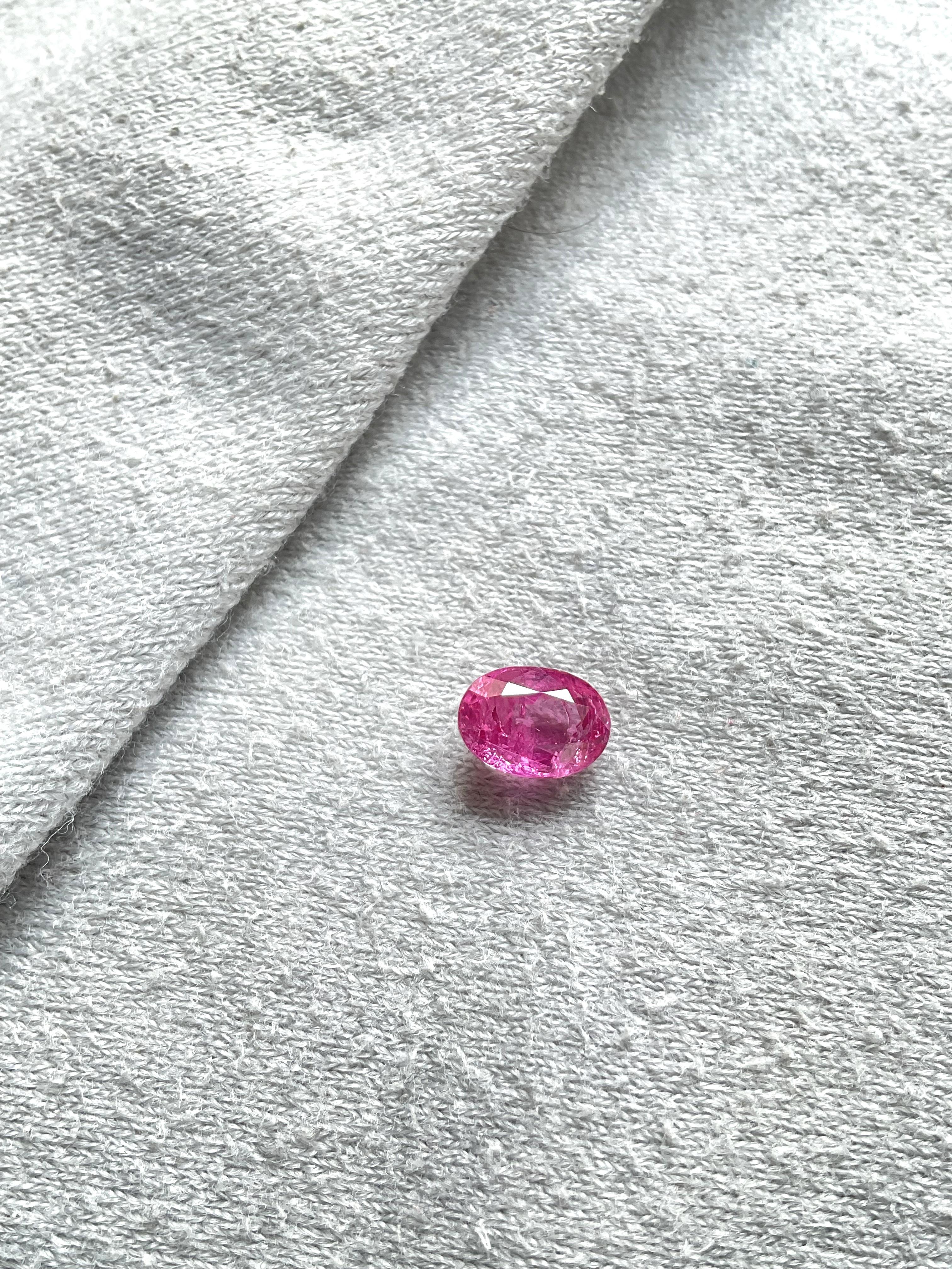 Women's or Men's Certified 1.69 Carats Mozambique Ruby Oval Faceted Cutstone No Heat Natural Gem For Sale