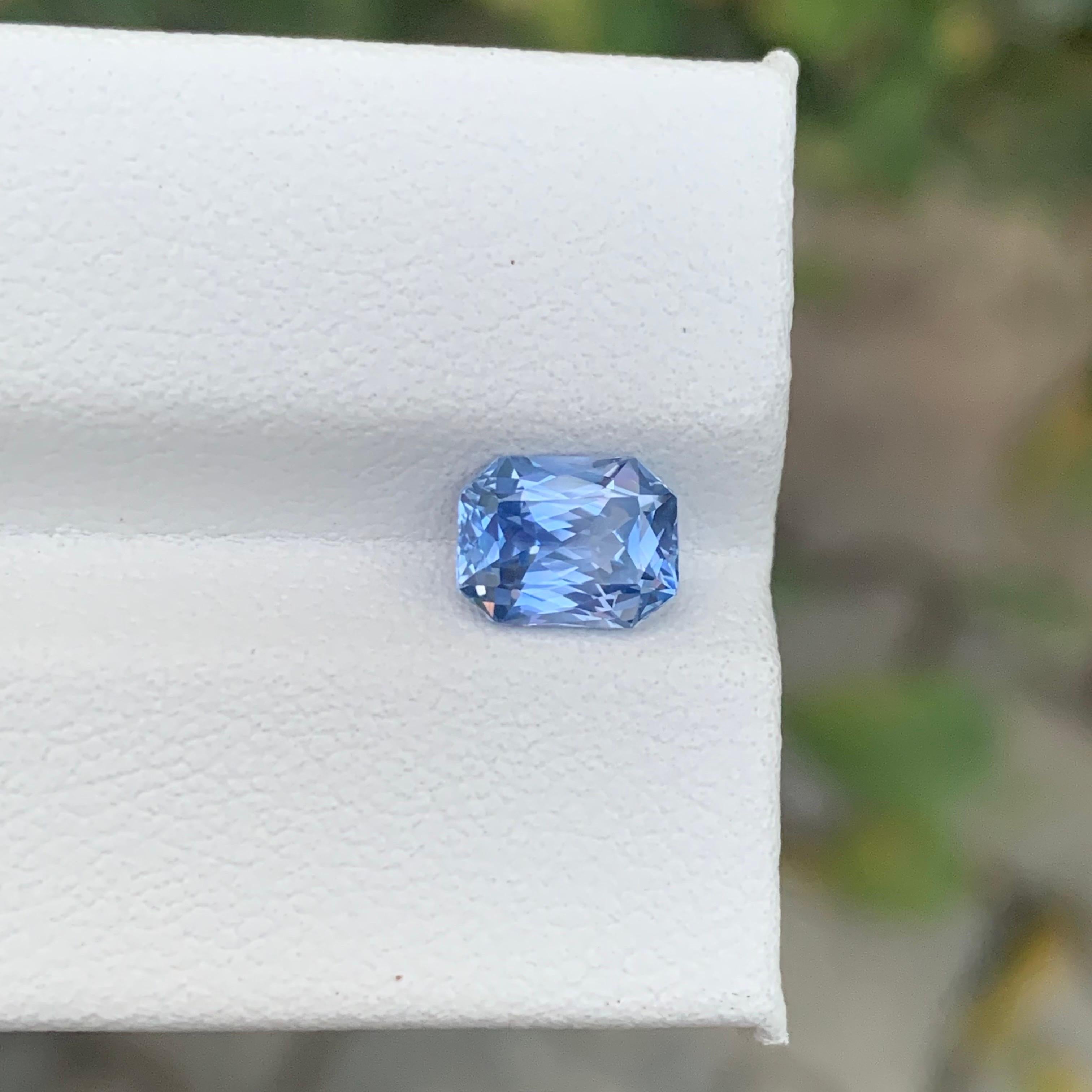 Loser Saphir

Gewicht: 1,70 Karat
Größen: 7.57 x 5.85 x 4.04 Mm
Form: Achteck 
Farbe: Blauviolett 
Behandlung: Wärmeerhöhung
Zertifikat: GCI-Zertifikat verfügbar

Der Saphir, ein Edelstein von legendärer Schönheit und beständiger Anziehungskraft,