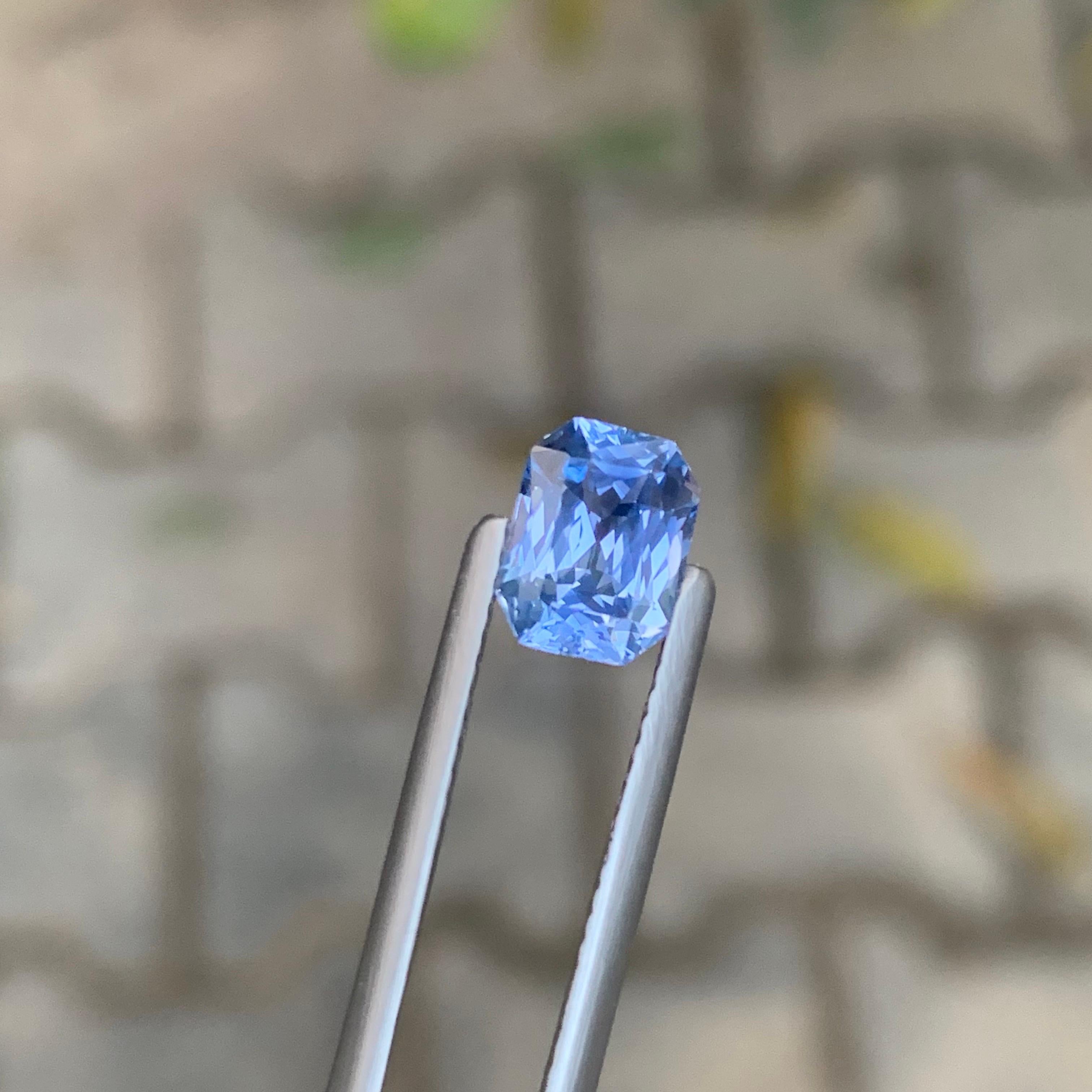 Zertifizierter 1,70 Karat natürlicher loser blauer violetter Saphir in Achteckform Edelstein im Zustand „Neu“ im Angebot in Peshawar, PK