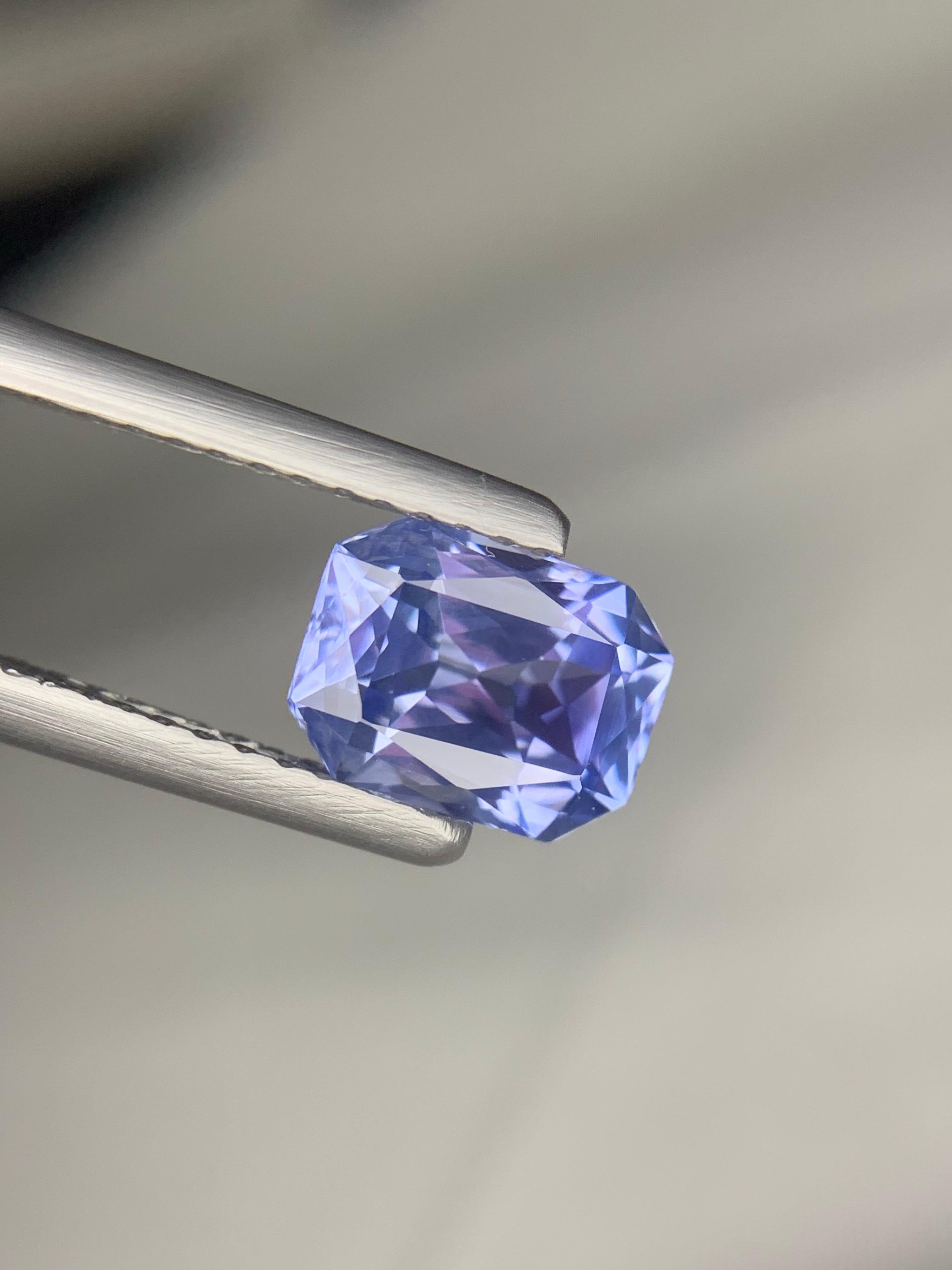 Zertifizierter 1,70 Karat natürlicher loser blauer violetter Saphir in Achteckform Edelstein im Angebot 1