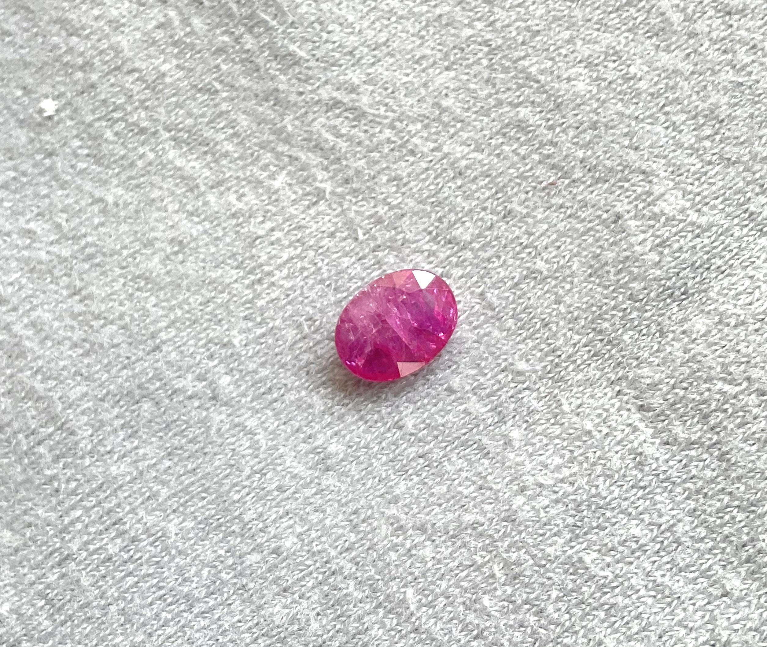 Oval Cut Certified 1.71 Carats Mozambique Ruby Oval Faceted Cut stone No Heat Natural Gem For Sale