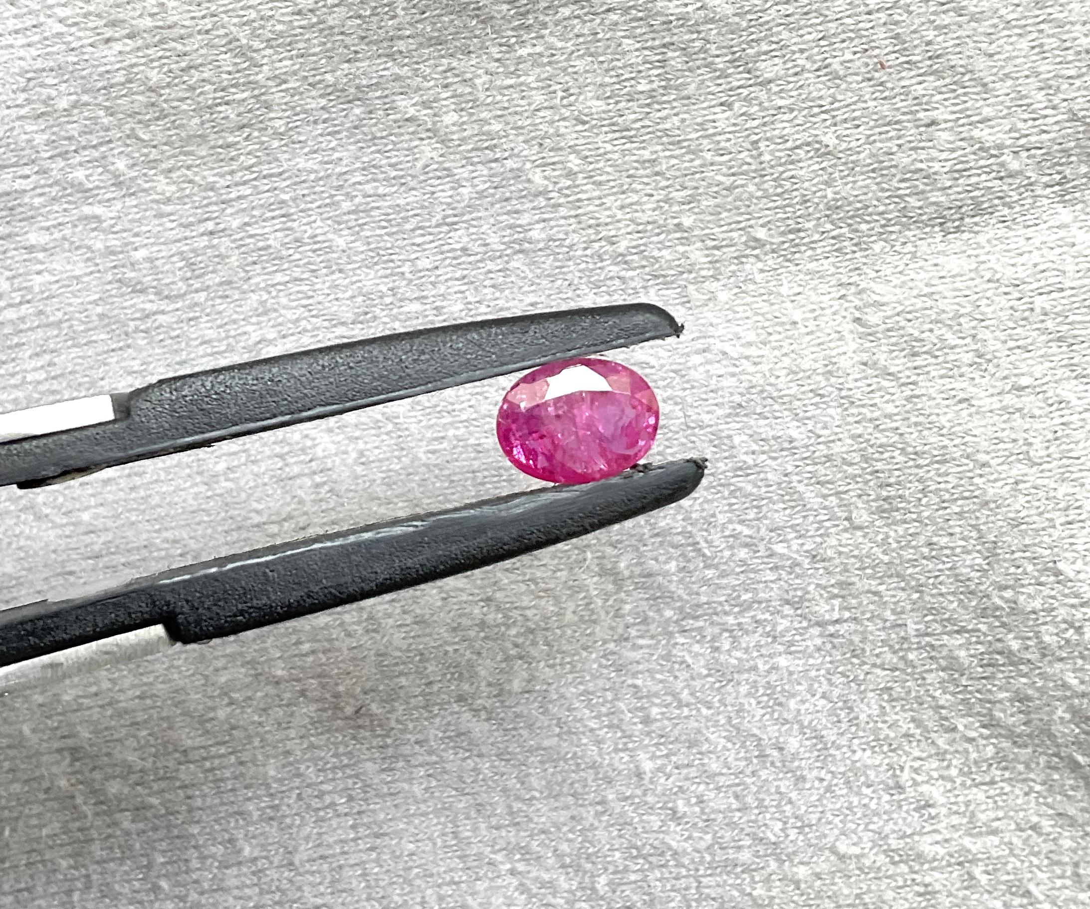 Women's or Men's Certified 1.71 Carats Mozambique Ruby Oval Faceted Cut stone No Heat Natural Gem For Sale