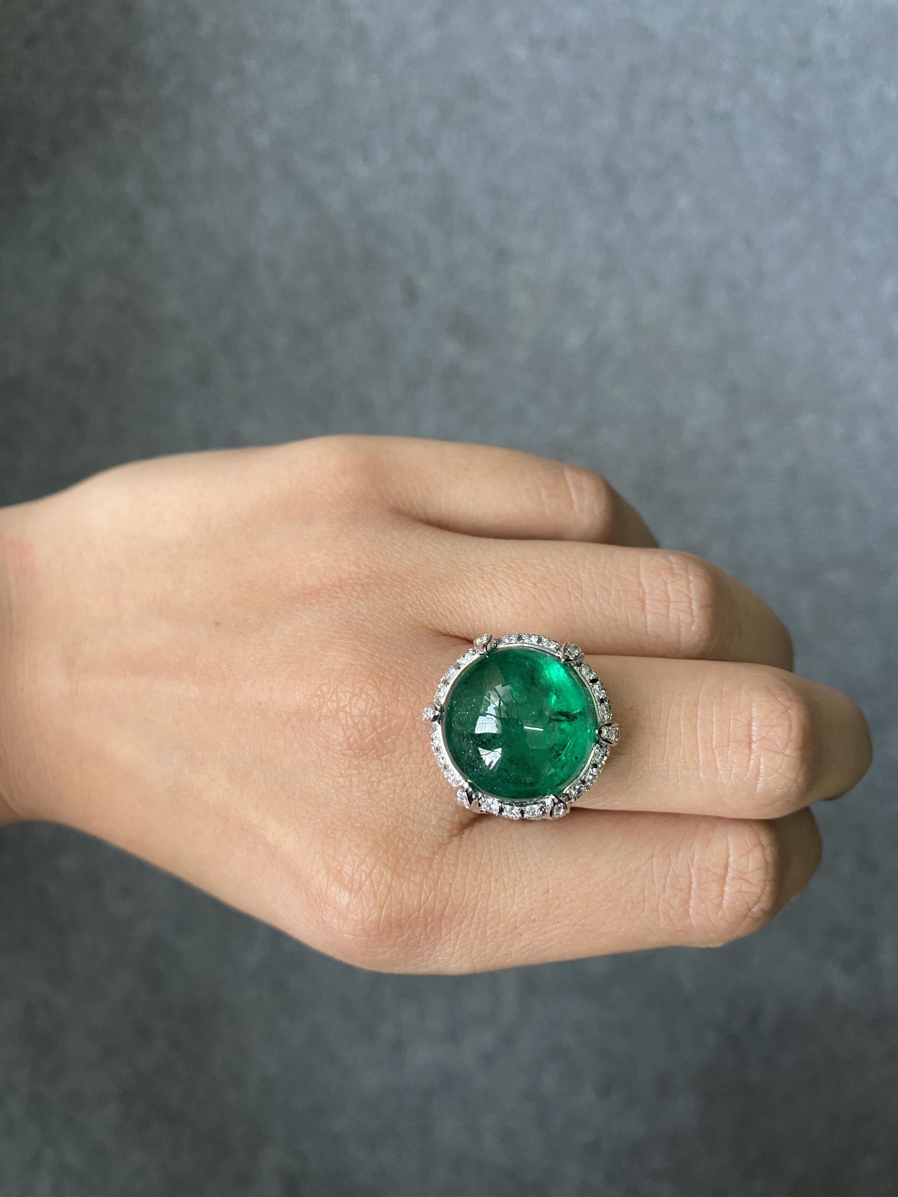 Certified 17.30 Carat Cabochon Emerald and Diamond Cocktail Engagement Ring For Sale 2
