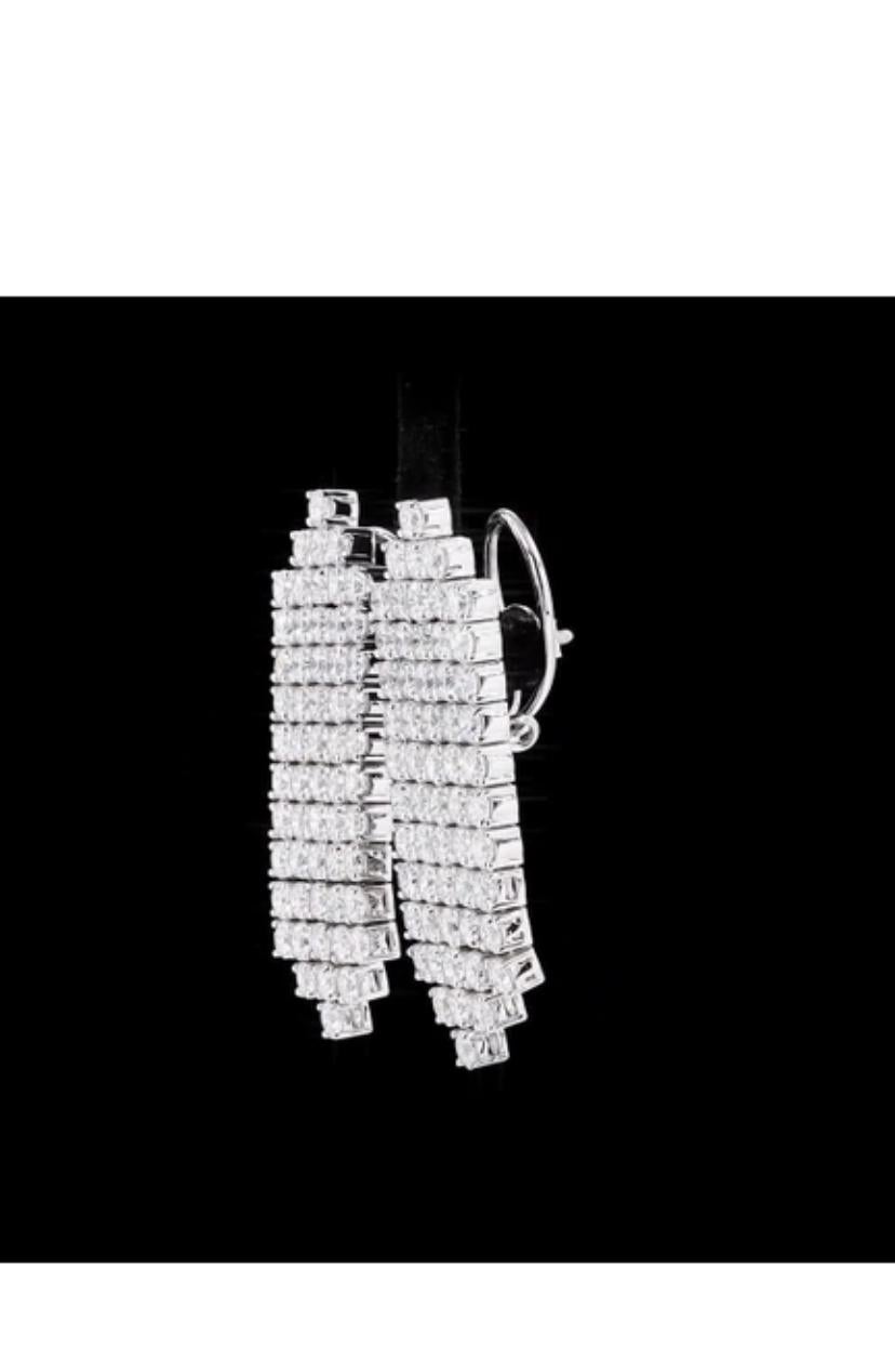 Taille ronde Boucles d'oreilles en or 18k certifiées 17.40 carats F-G /VS Diamants ronds Brillant en vente