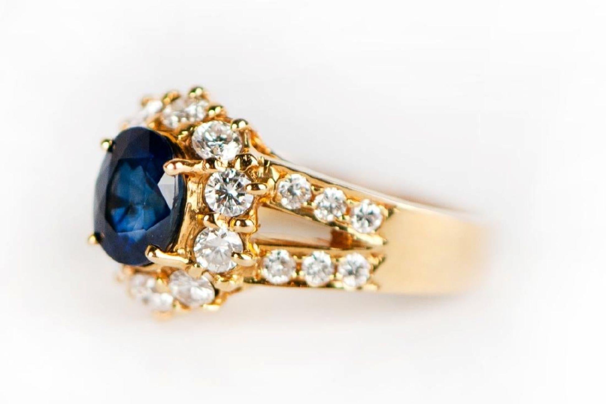Bague en or 18 carats certifiée 1,75 carats saphir bleu naturel et diamants en vente 7