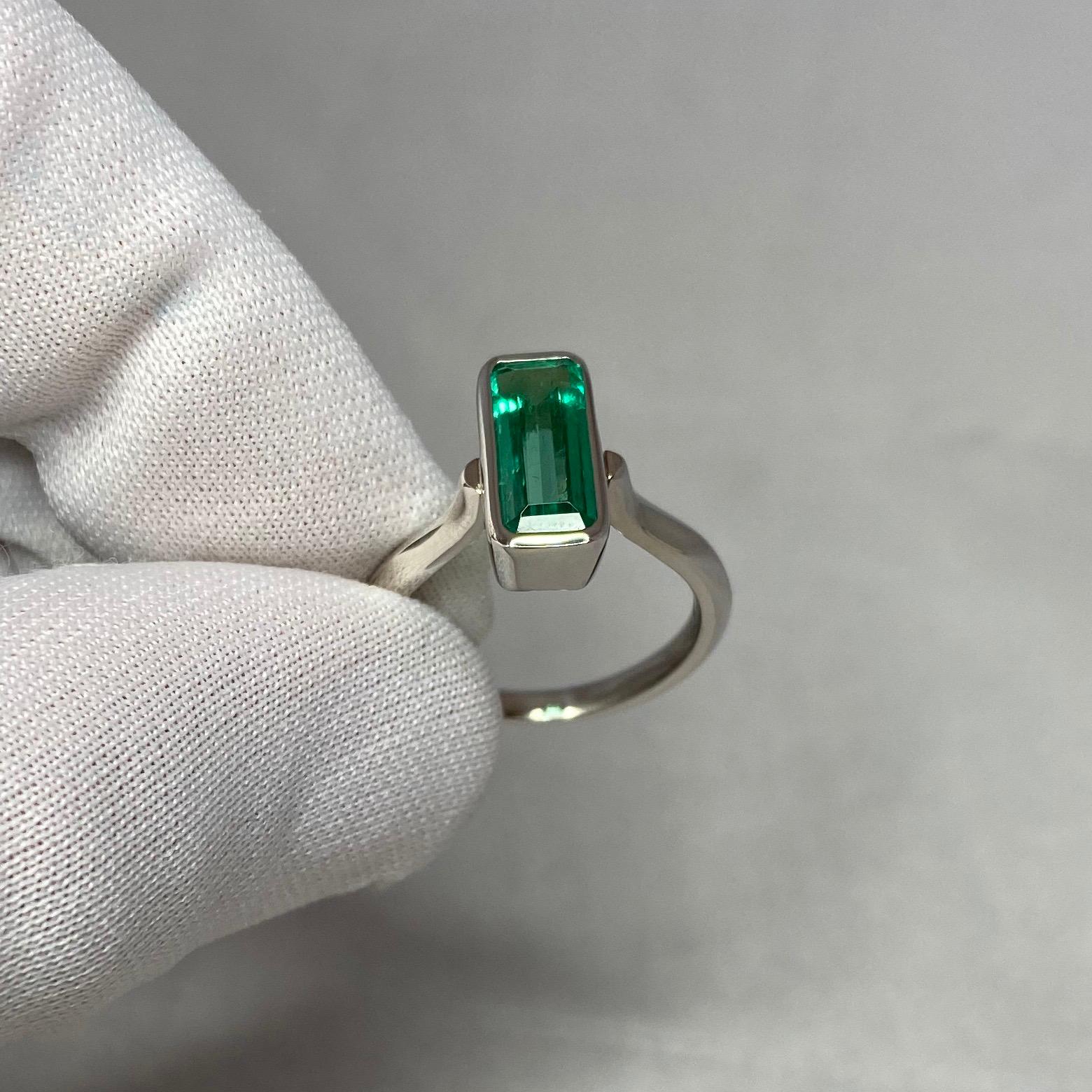 Women's or Men's Certified 1.76 Carat Colombian Emerald 18 Karat White Gold Solitaire Ring