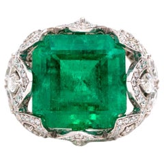 Bague cocktail en or 18 carats avec émeraude colombienne certifiée 17,81 carats et diamants