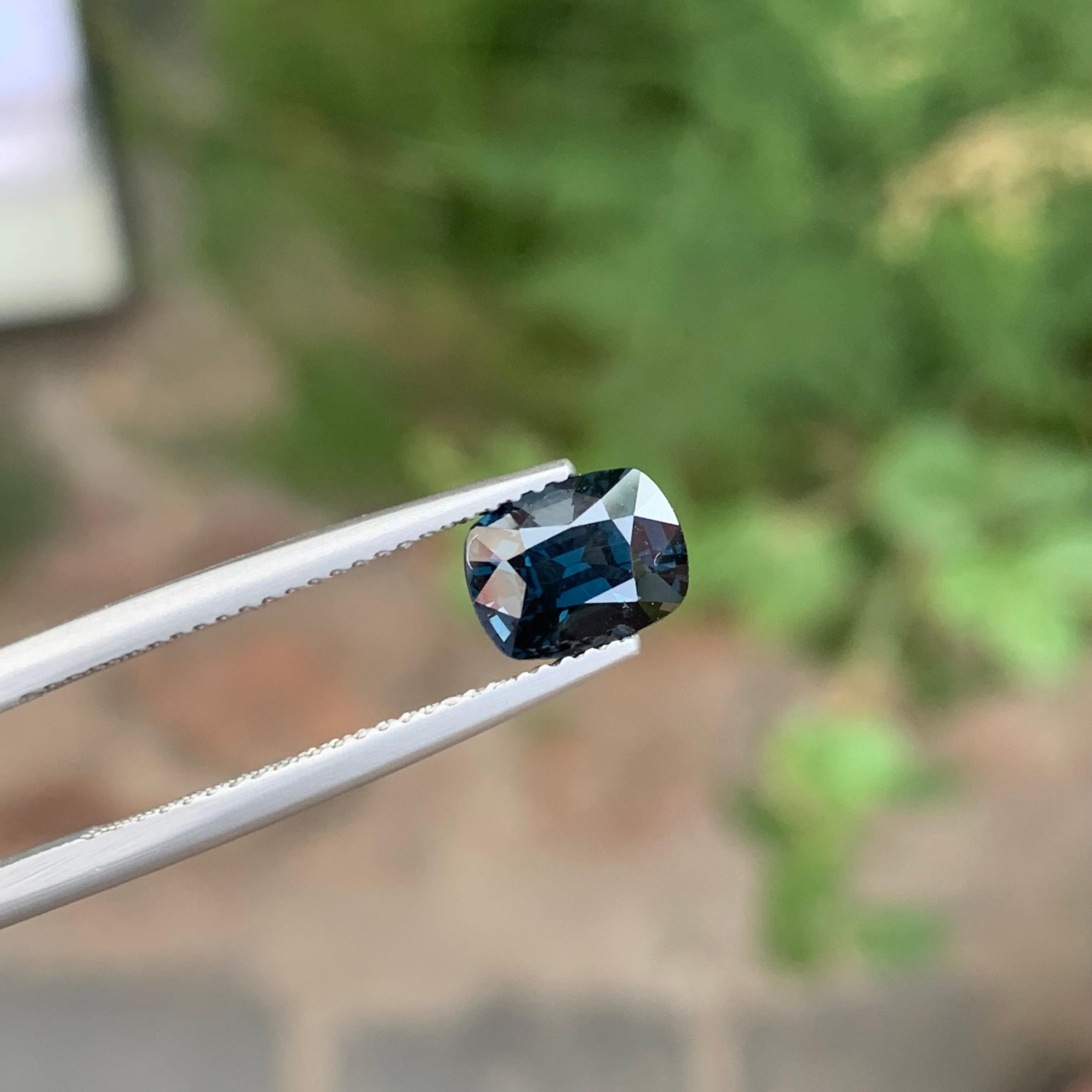 Certified 1.79 Carat Natural Loose Violent Blue Spinel Cushion Shape Gemstone For Sale 5