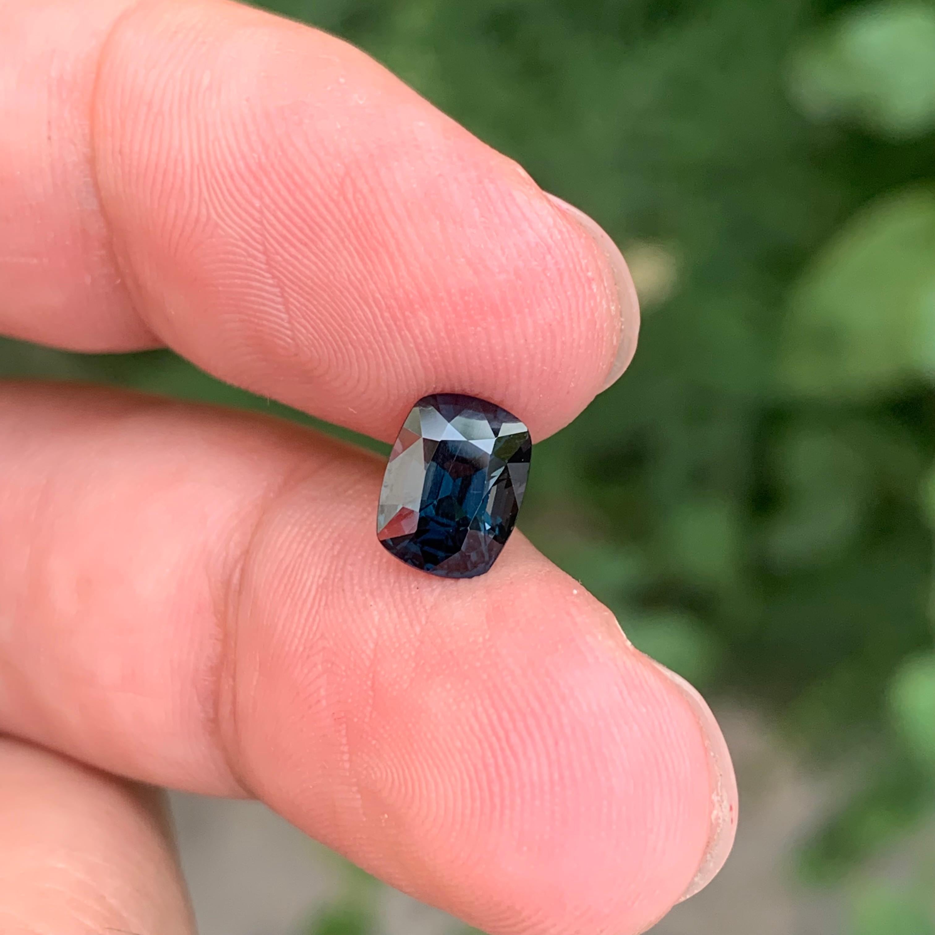 Certified 1.79 Carat Natural Loose Violent Blue Spinel Cushion Shape Gemstone For Sale 2