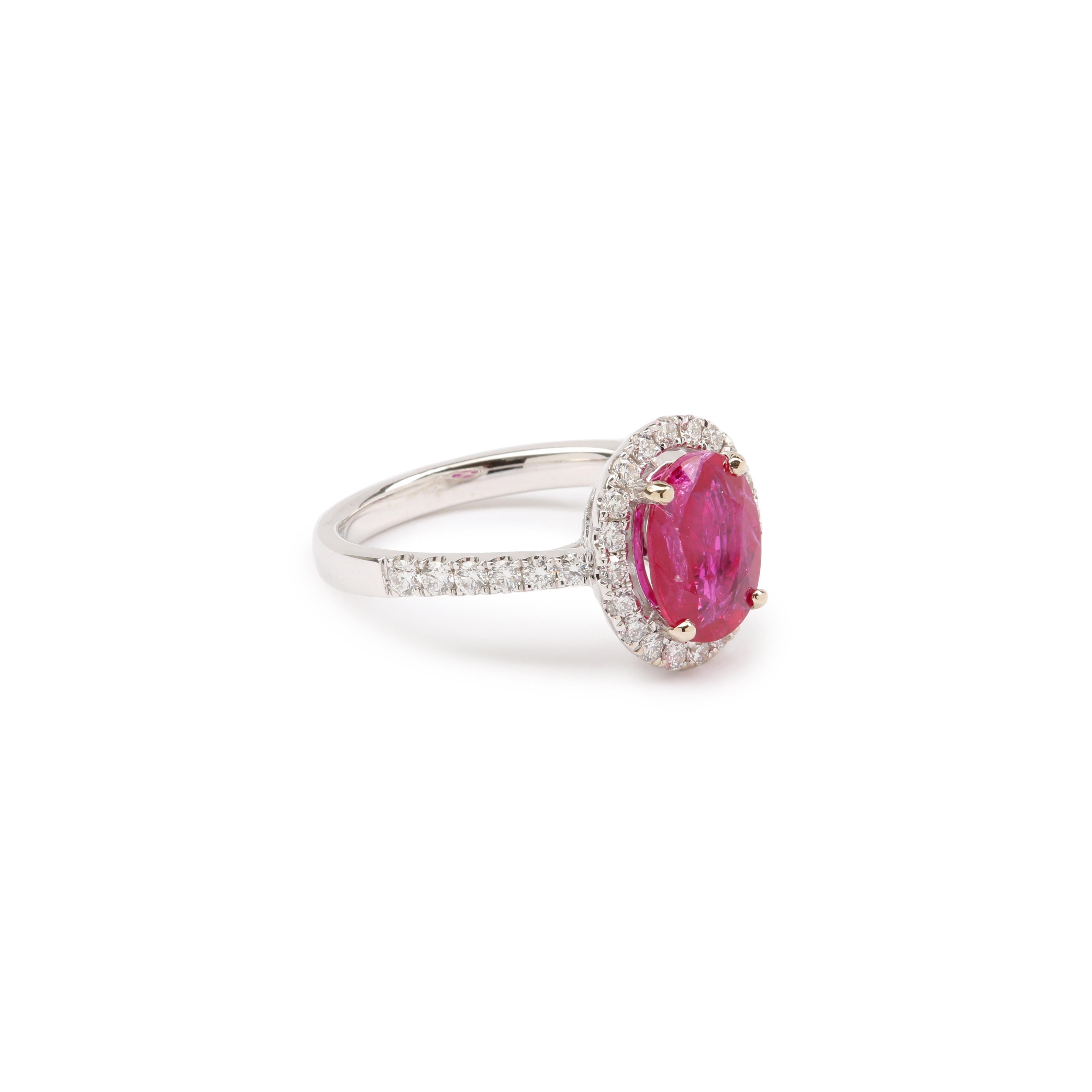 Beautiful ring set with a 1.80 carats Burmese ruby in a brilliant diamond setting.

Weight of the ruby : 1.80 carats

With Gem Paris certificate, specifying natural ruby, origin Burma.

Natural stones may have some characteristic inclusions, among