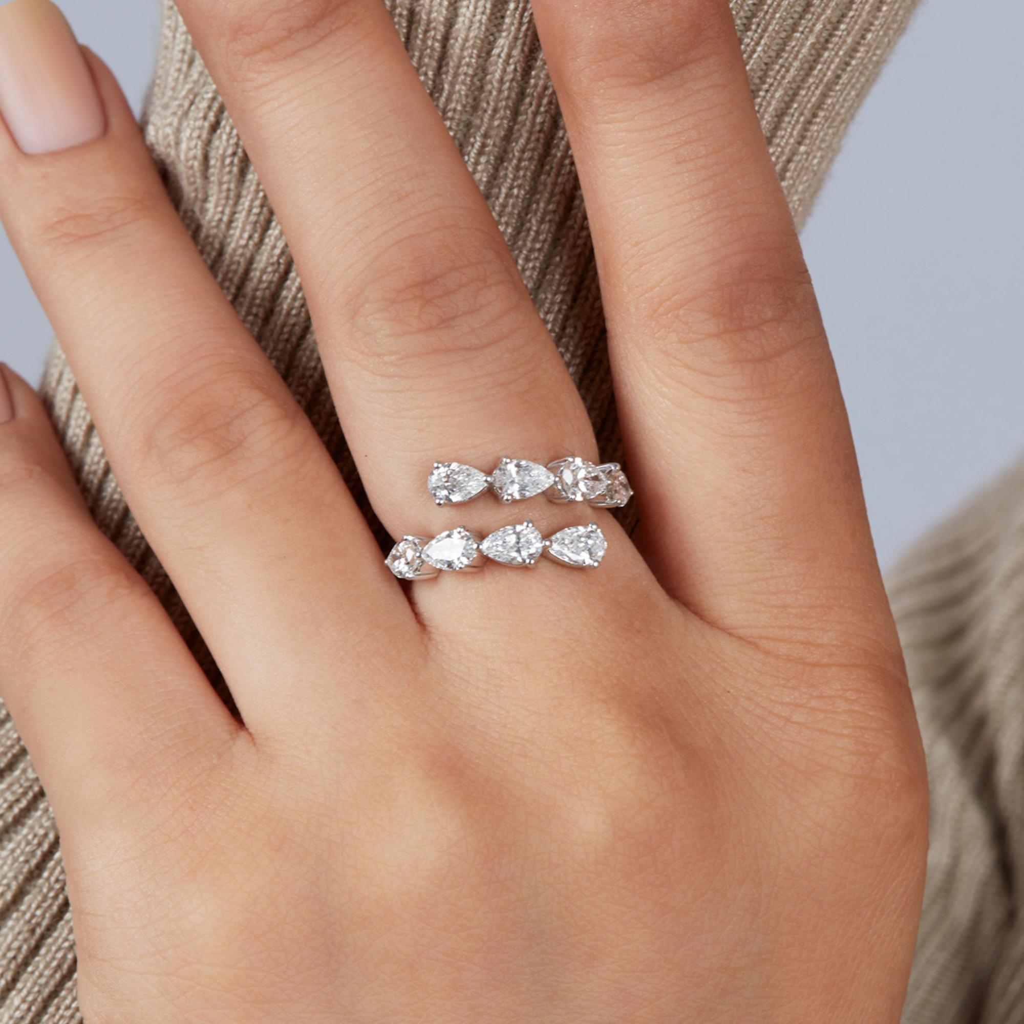 Taille poire Bague d'exception en or 14 carats avec diamants en forme de poire certifiés de 1,85 carat en vente