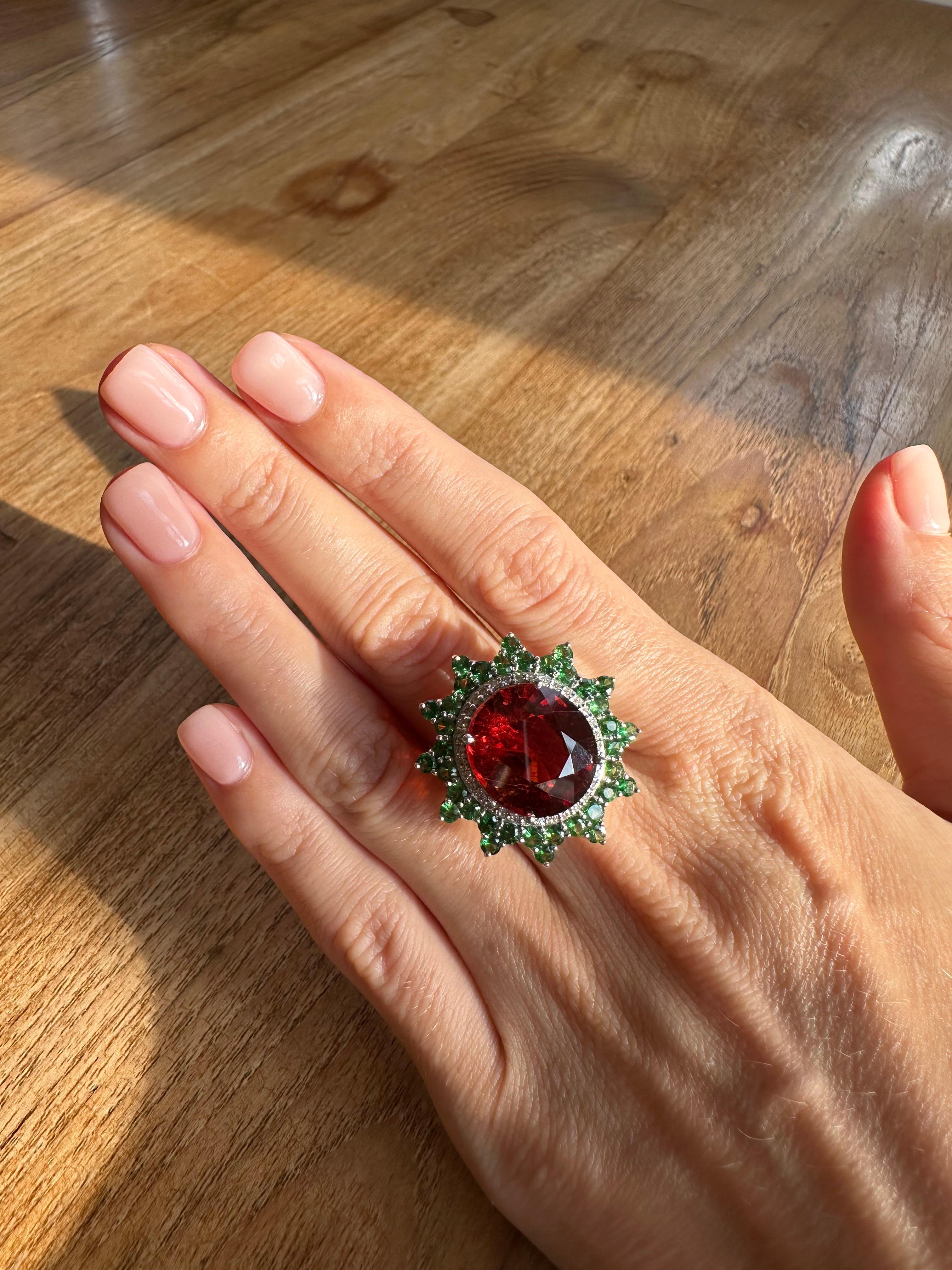 Bague de fiançailles cocktail en grenat mandarin et tsavorite certifiée 18,53 carats Unisexe en vente