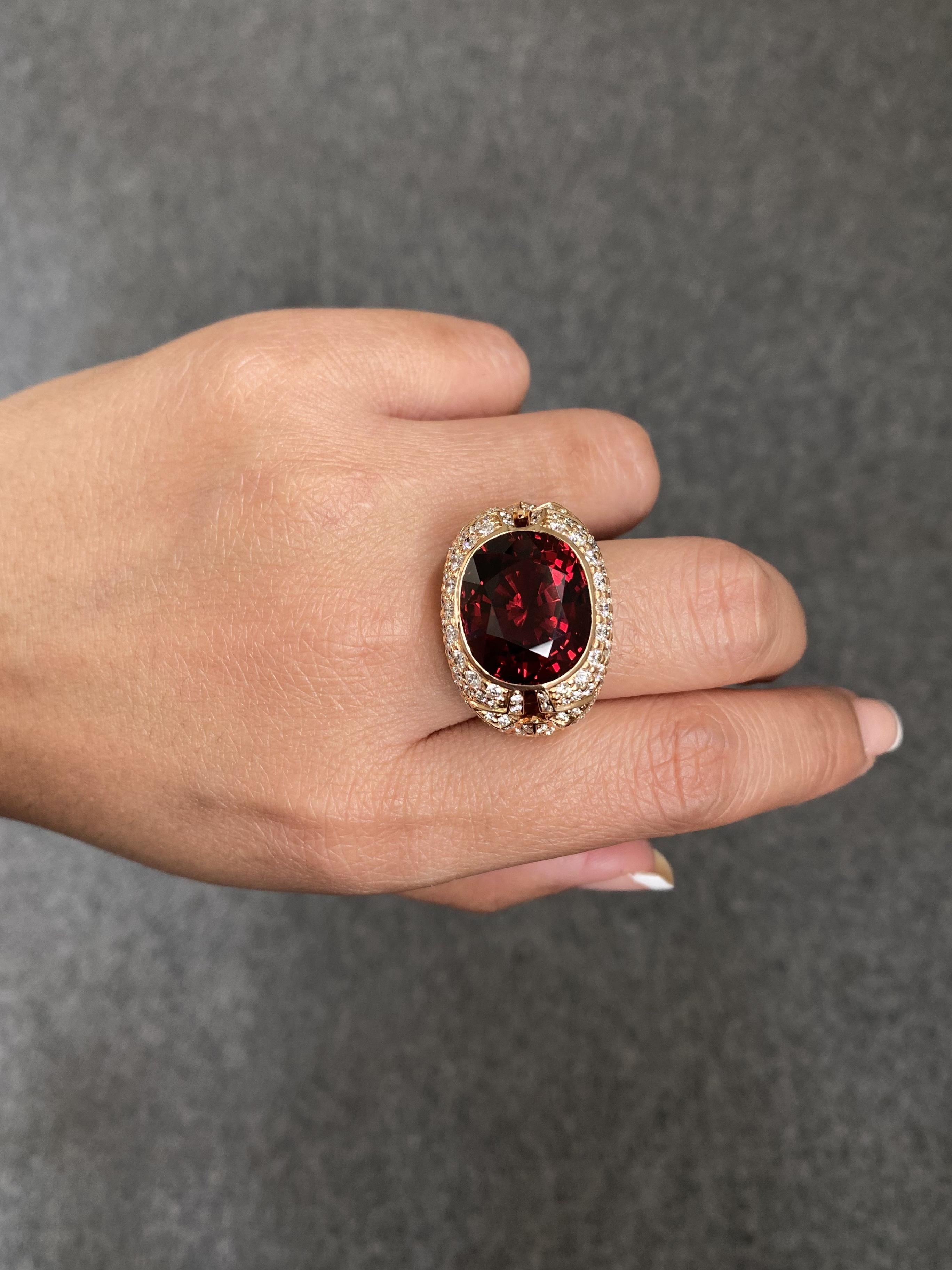 Anillo de cóctel de oro rosa certificado de 18 quilates, raro, de 22,6 quilates de espesartita y diamantes en venta 5