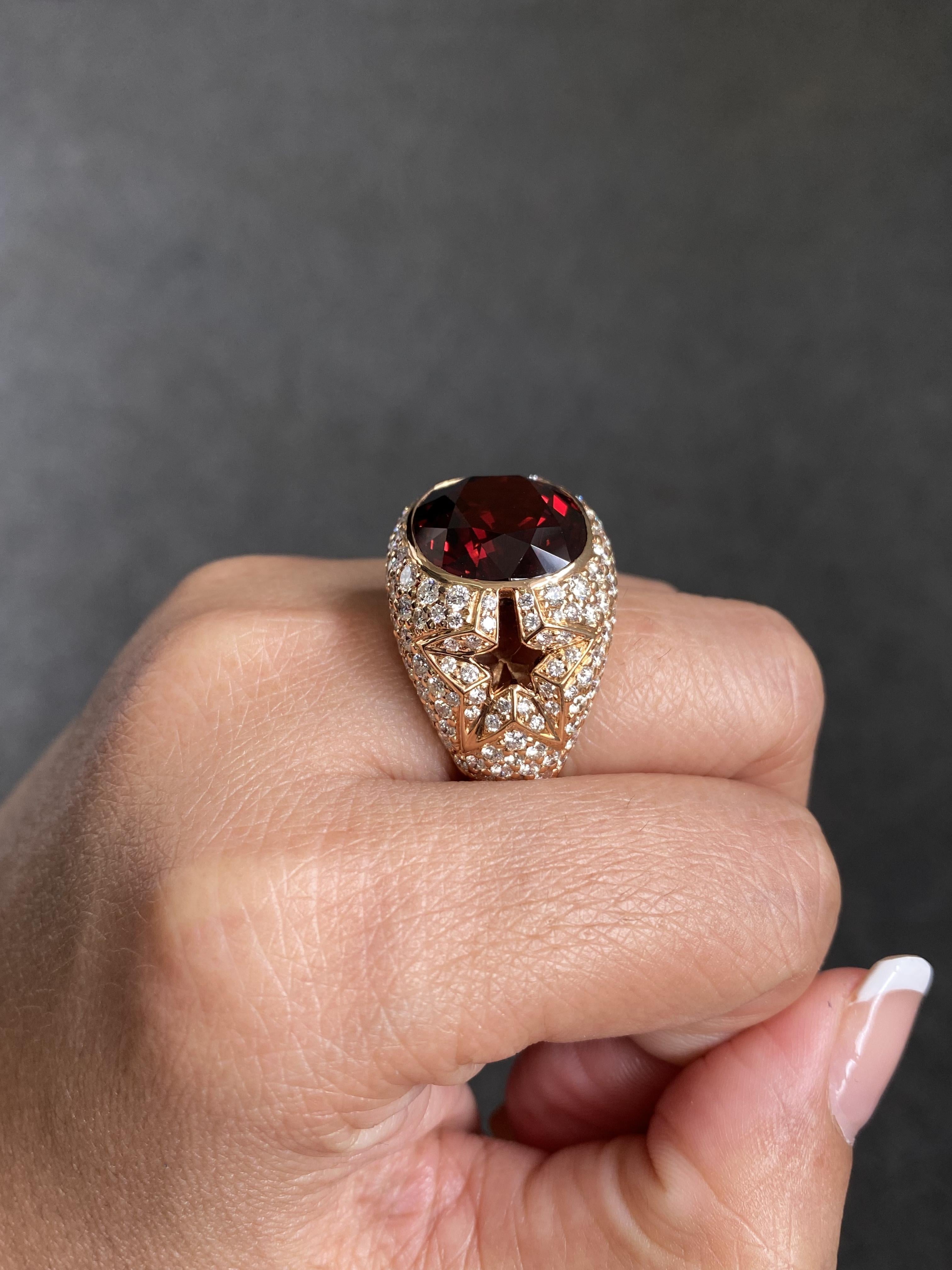 Anillo de cóctel de oro rosa certificado de 18 quilates, raro, de 22,6 quilates de espesartita y diamantes en venta 7