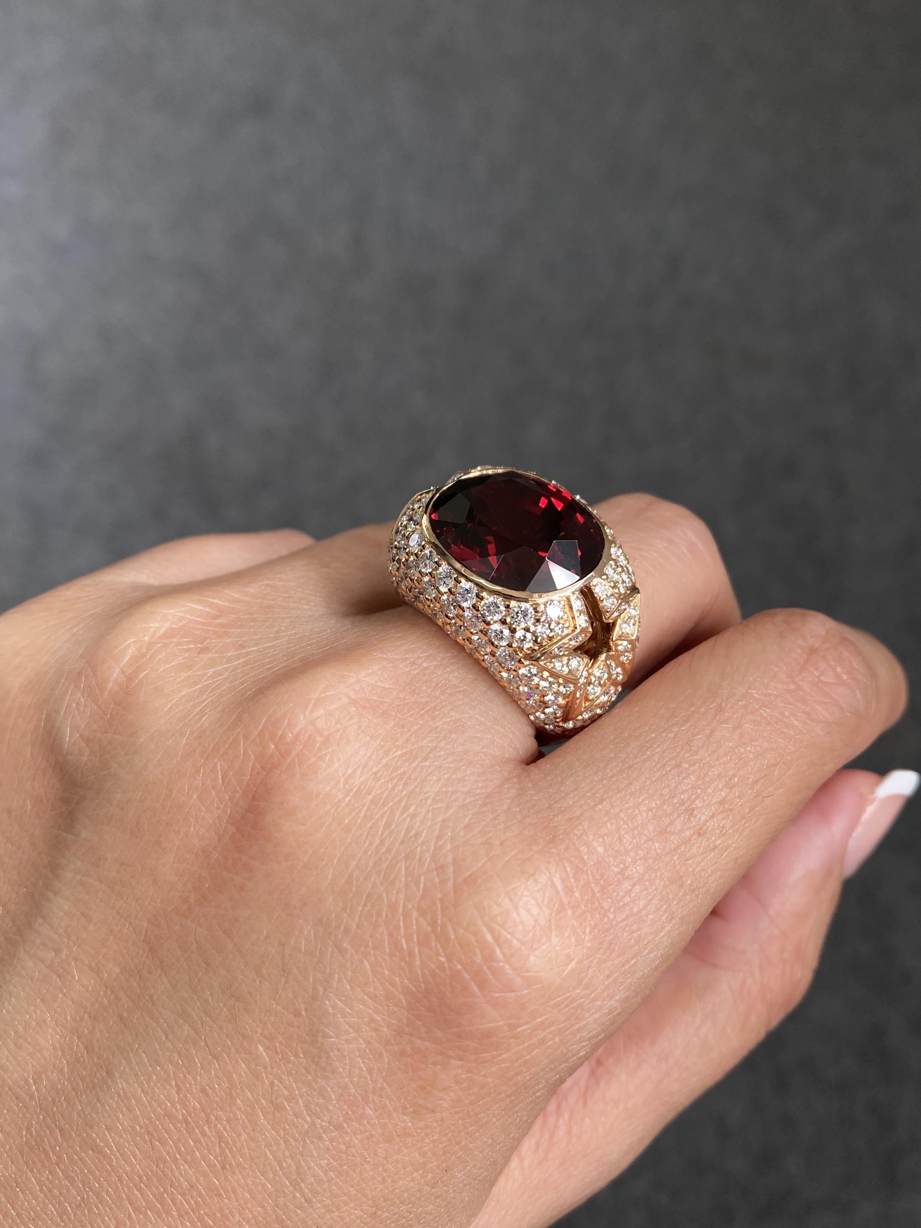 Anillo de cóctel de oro rosa certificado de 18 quilates, raro, de 22,6 quilates de espesartita y diamantes en venta 8