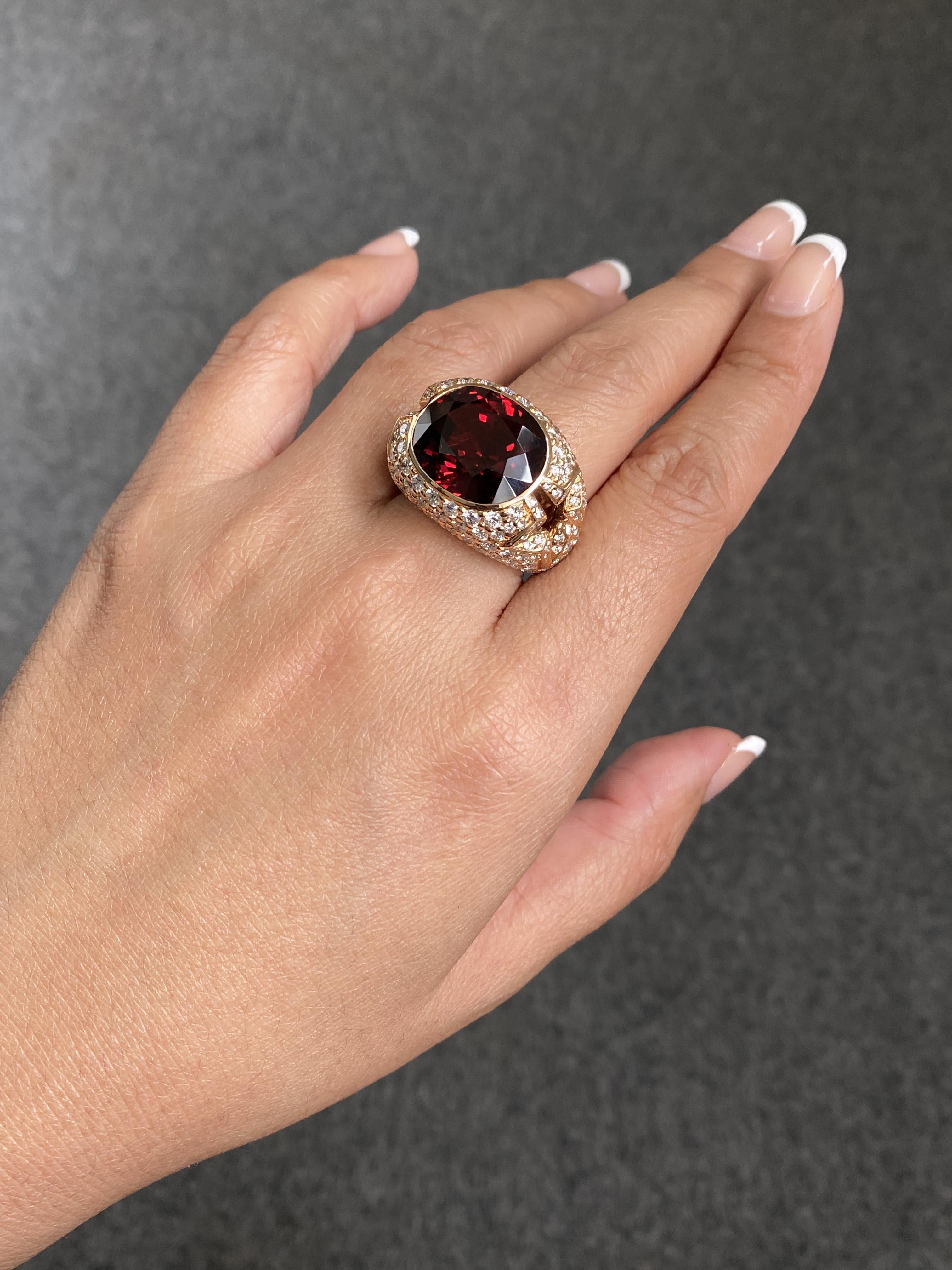 Anillo de cóctel de oro rosa certificado de 18 quilates, raro, de 22,6 quilates de espesartita y diamantes en venta 10