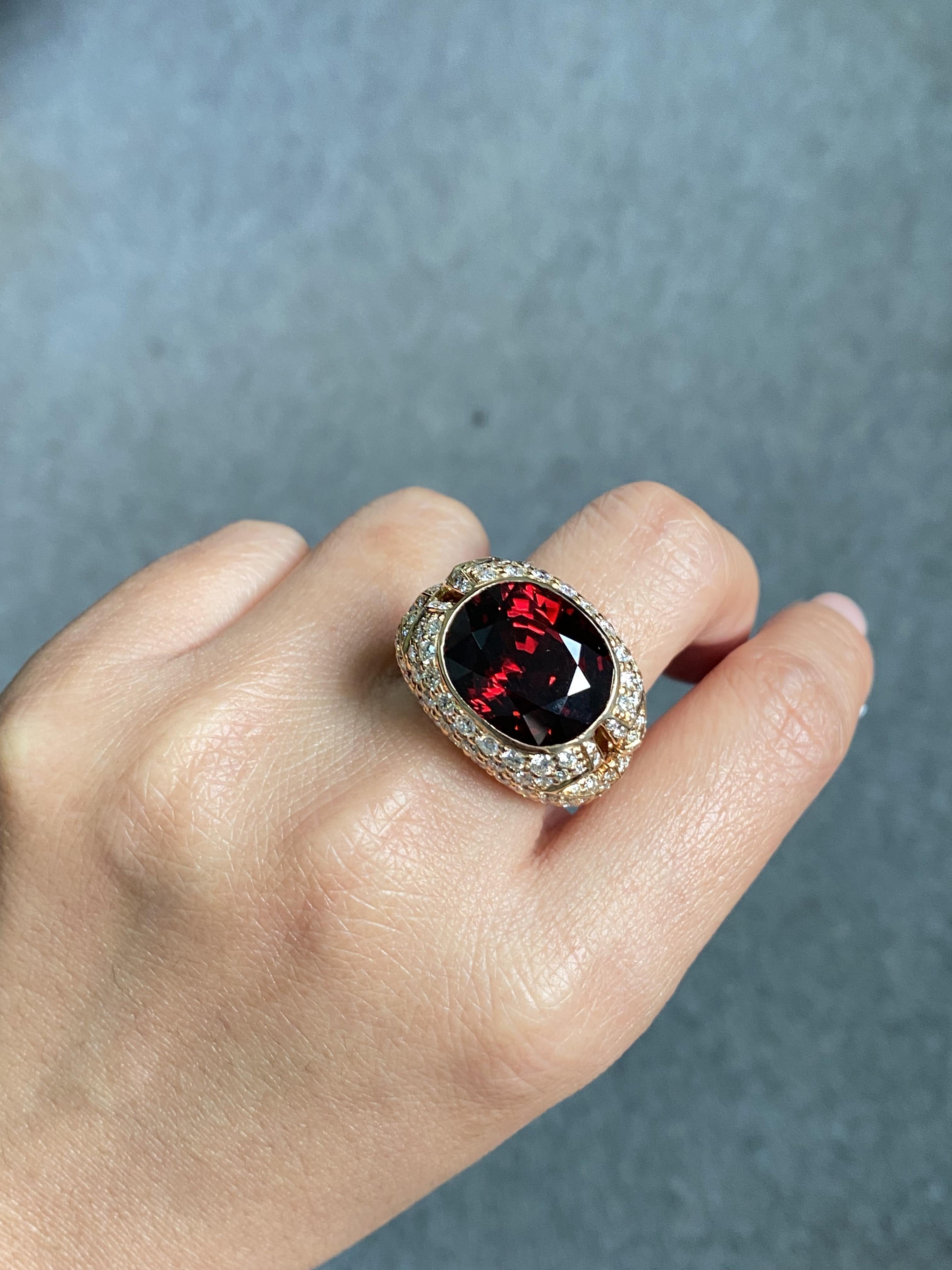 Anillo de cóctel de oro rosa certificado de 18 quilates, raro, de 22,6 quilates de espesartita y diamantes en venta 1
