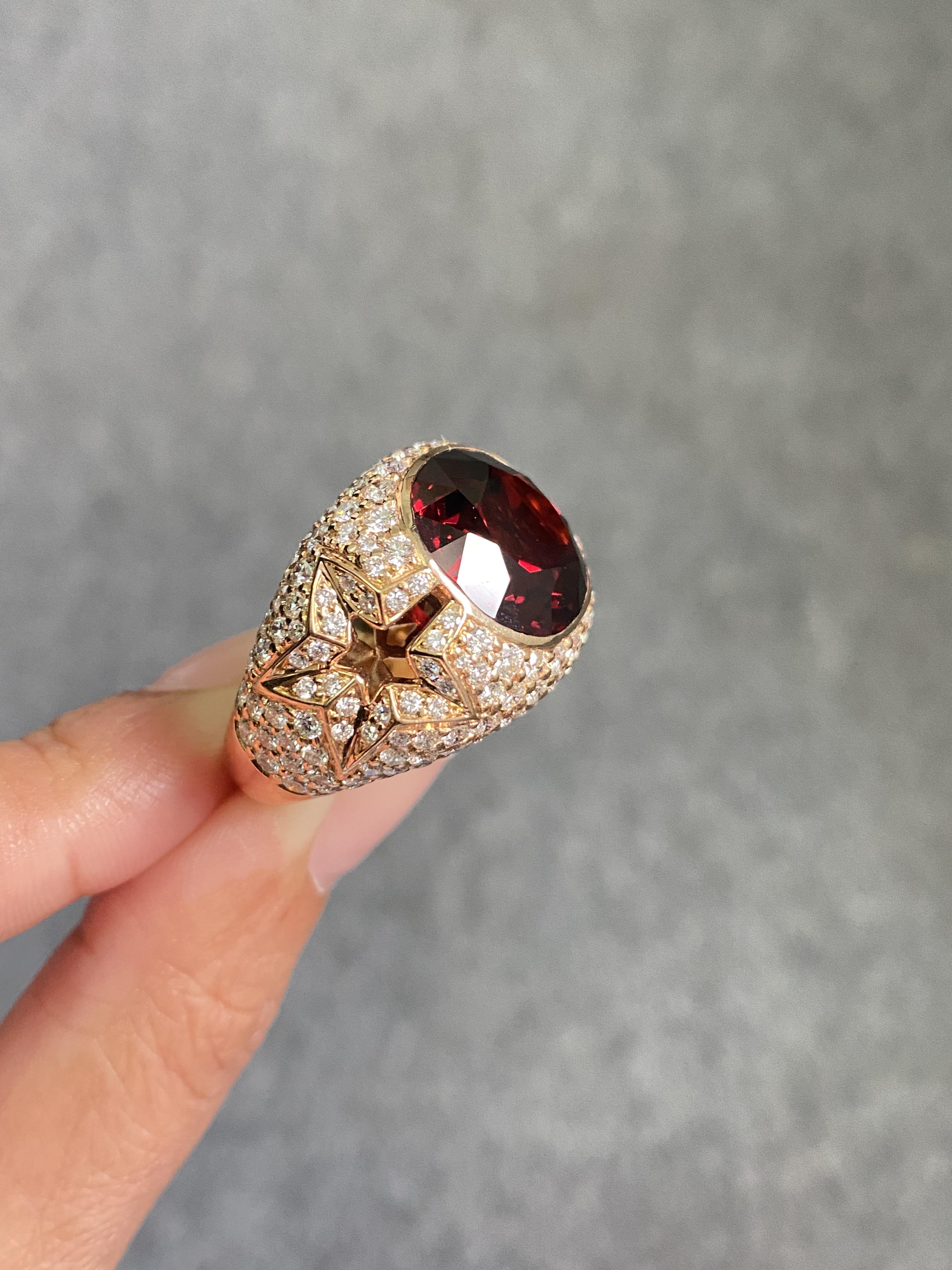 Anillo de cóctel de oro rosa certificado de 18 quilates, raro, de 22,6 quilates de espesartita y diamantes en venta 3