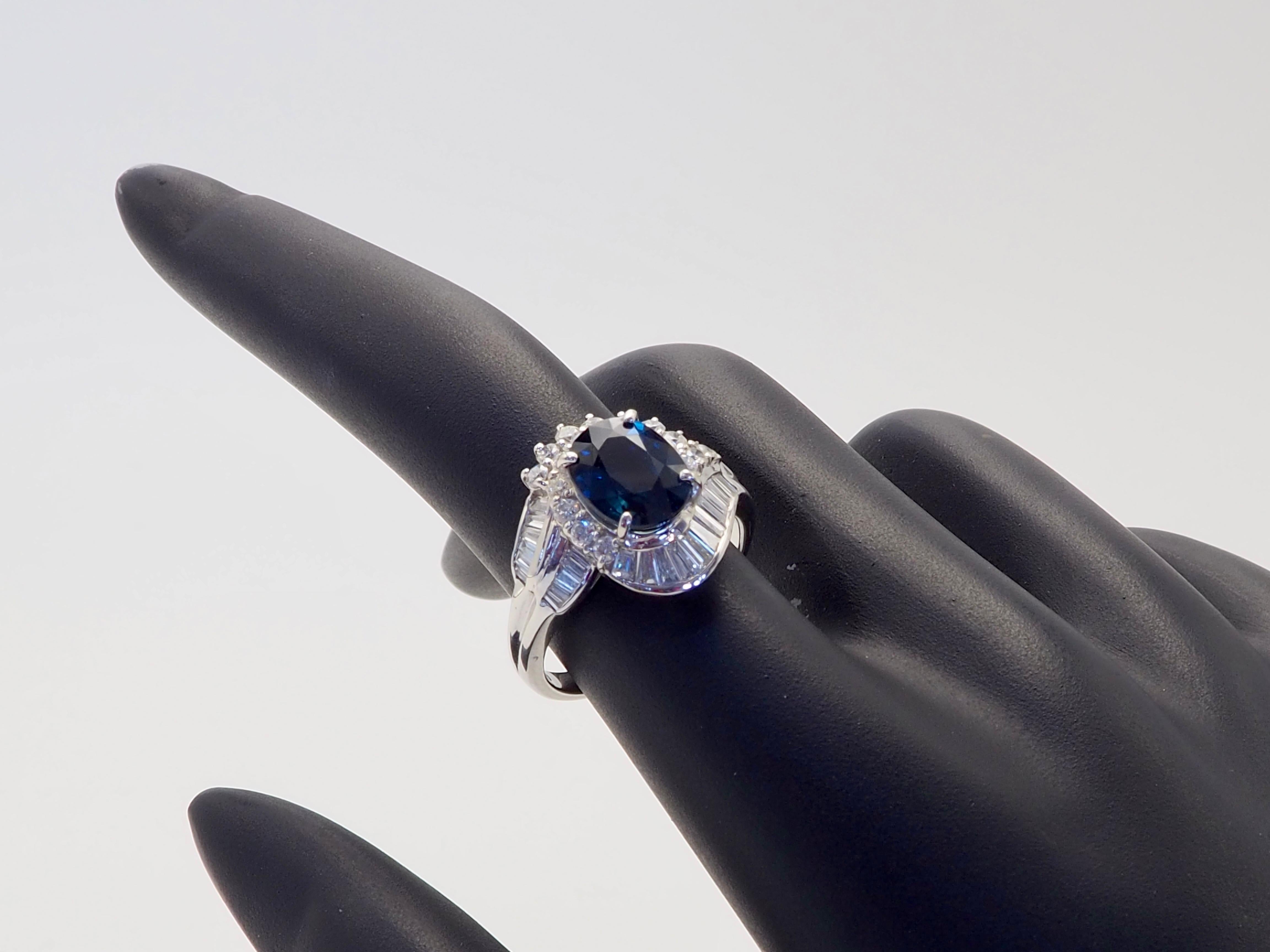 Anello certificato in oro bianco 18 carati con zaffiro thailandese da 2,80 carati e diamante da 0,88 carati in vendita 1