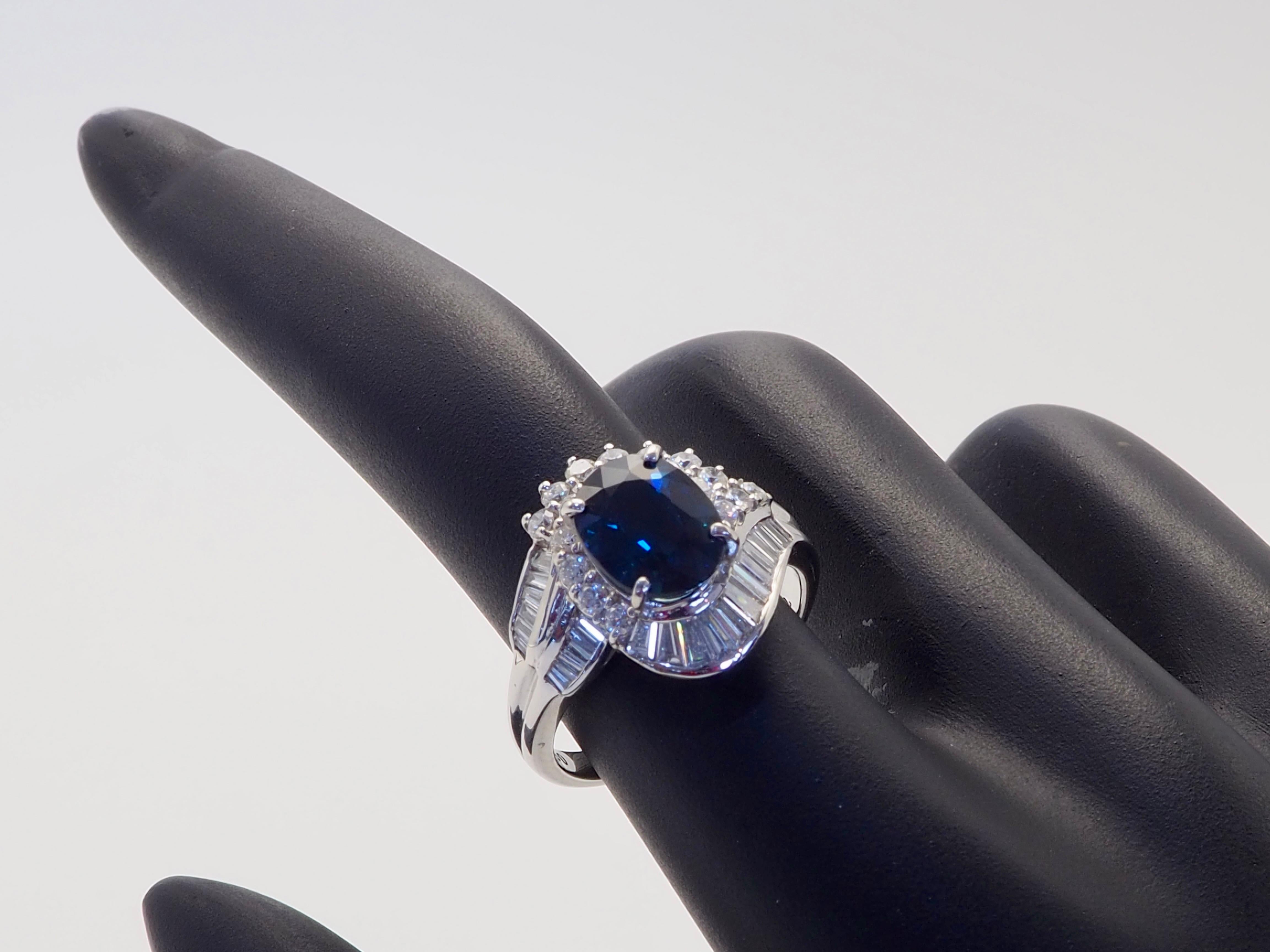 Anello certificato in oro bianco 18 carati con zaffiro thailandese da 2,80 carati e diamante da 0,88 carati in vendita 4