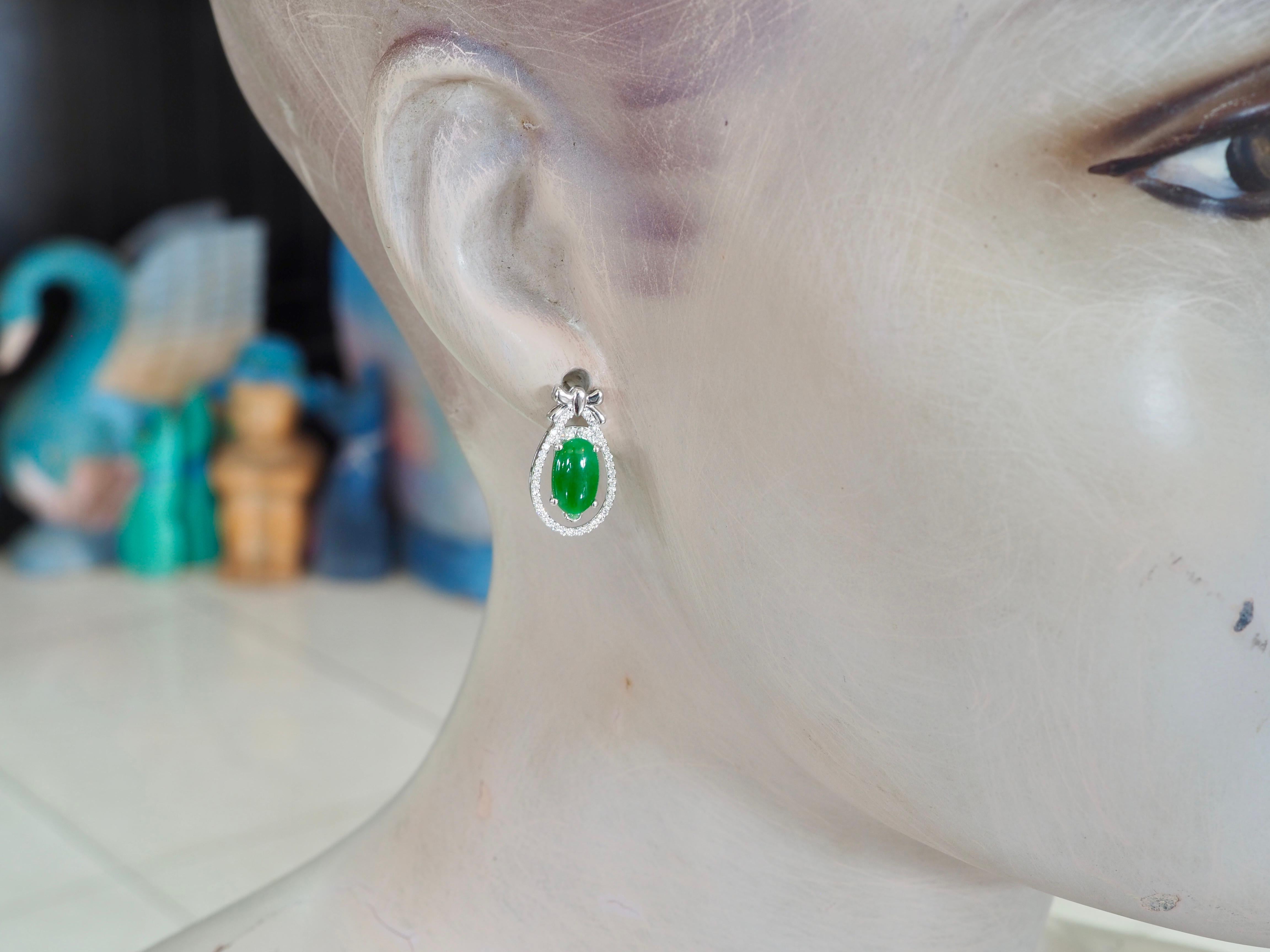 Zertifizierte 18K Weißgold 3ct Typ-A Myanmar Jadeit & 0,50ct Diamant Ohrringe im Angebot 2