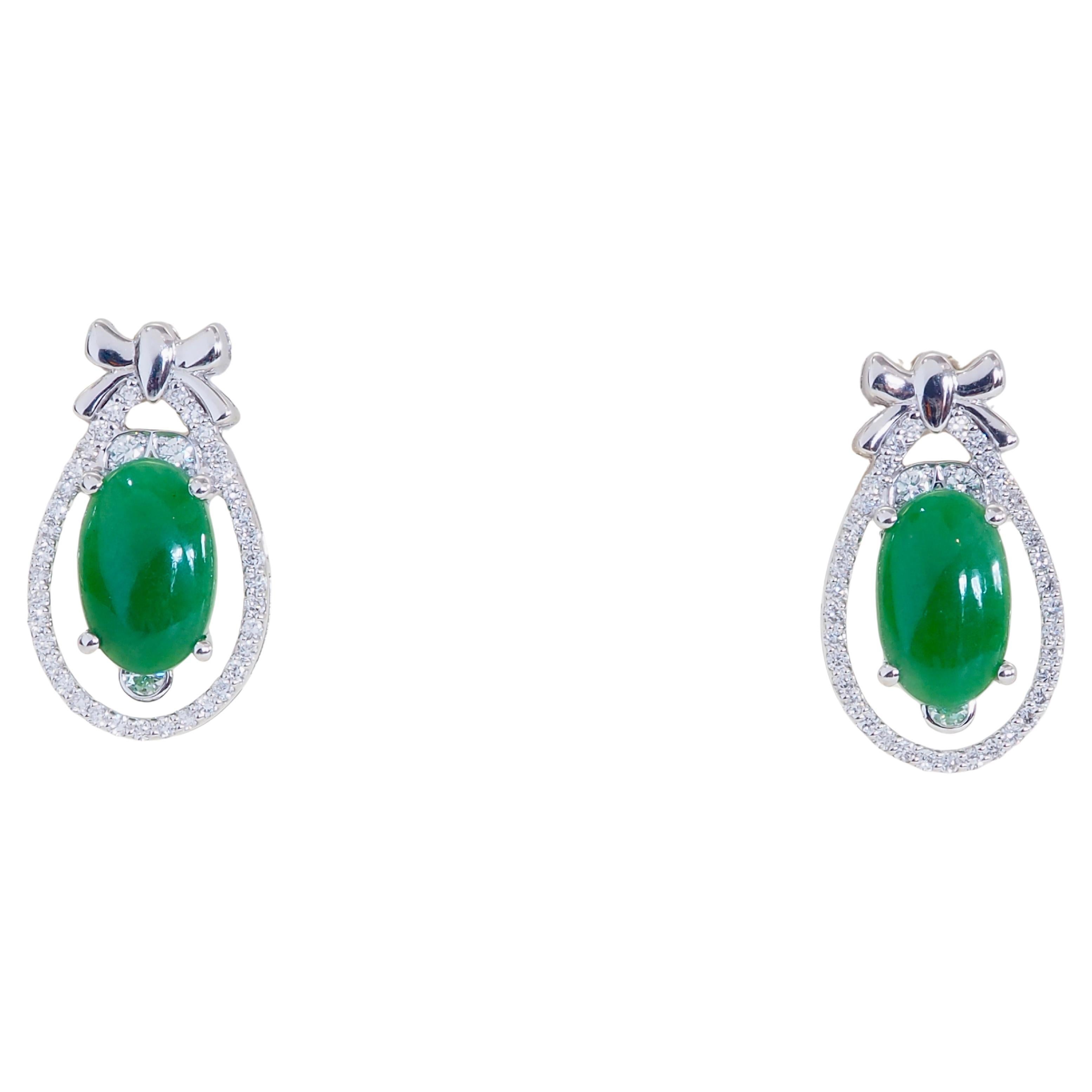 Boucles d
oreilles en or blanc 18 carats certifiées 3ct Jadeite de type A du Myanmar et 0.50ct Diamant