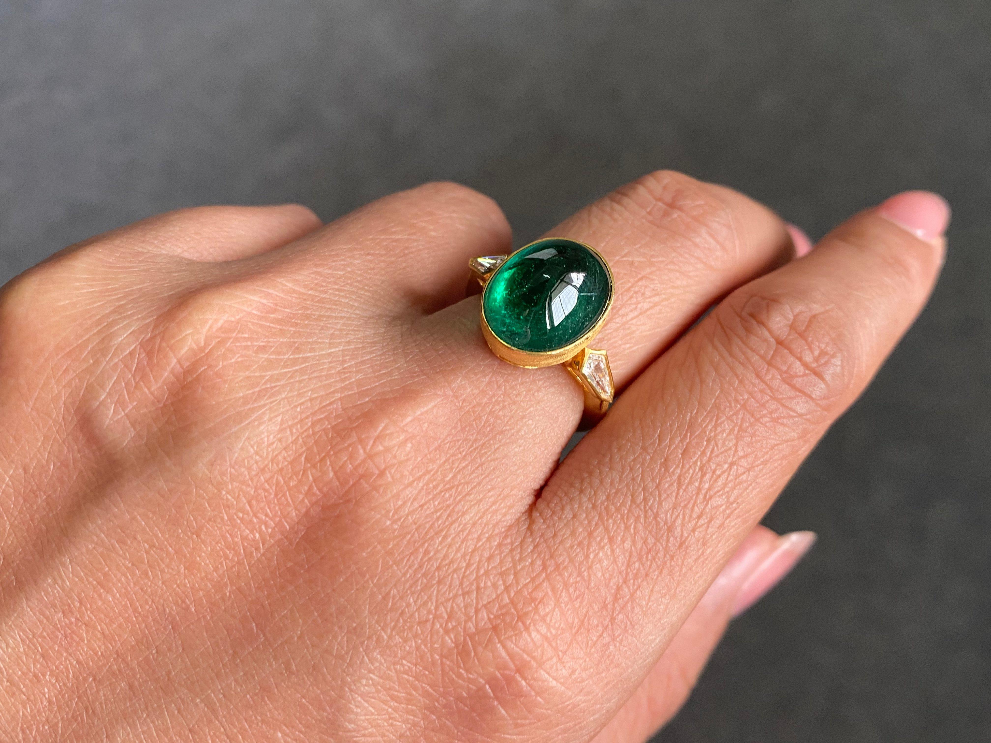 Certified 18K Yellow Gold Matt Finish Emerald Cabochon & Diamond Engagement Ring For Sale 10