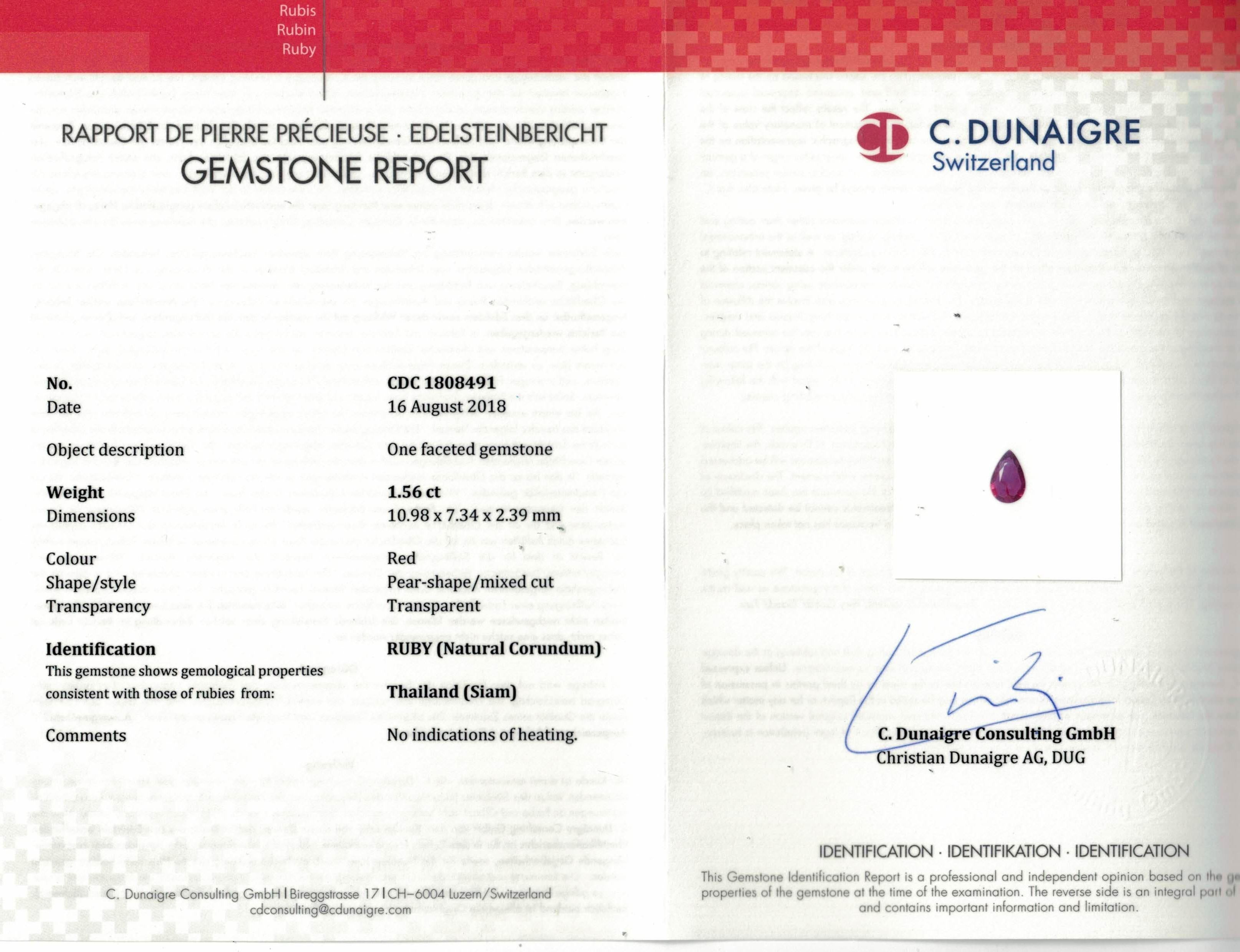 Un collier unique et certifié qui met en valeur la double beauté captivante des rubis et des diamants, soulignée par une goutte de rubis. Il comprend 17 rubis naturels non chauffés en forme de poire pesant 19,82 carats. 81 diamants en forme de poire