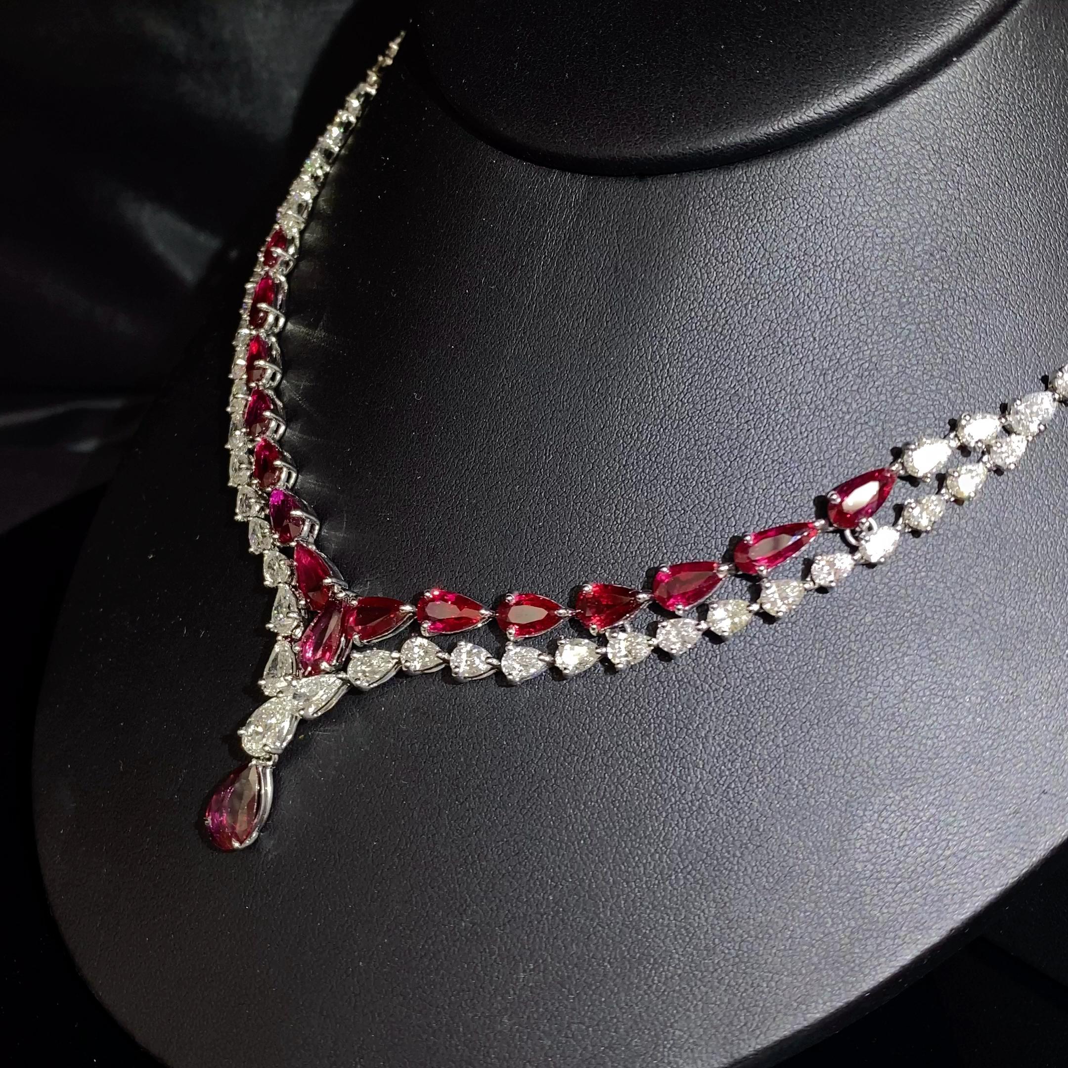 Collier de pendentifs en platine avec rubis et diamants certifiés de 19,82 carats en forme de poire Neuf - En vente à NEW YORK, NY