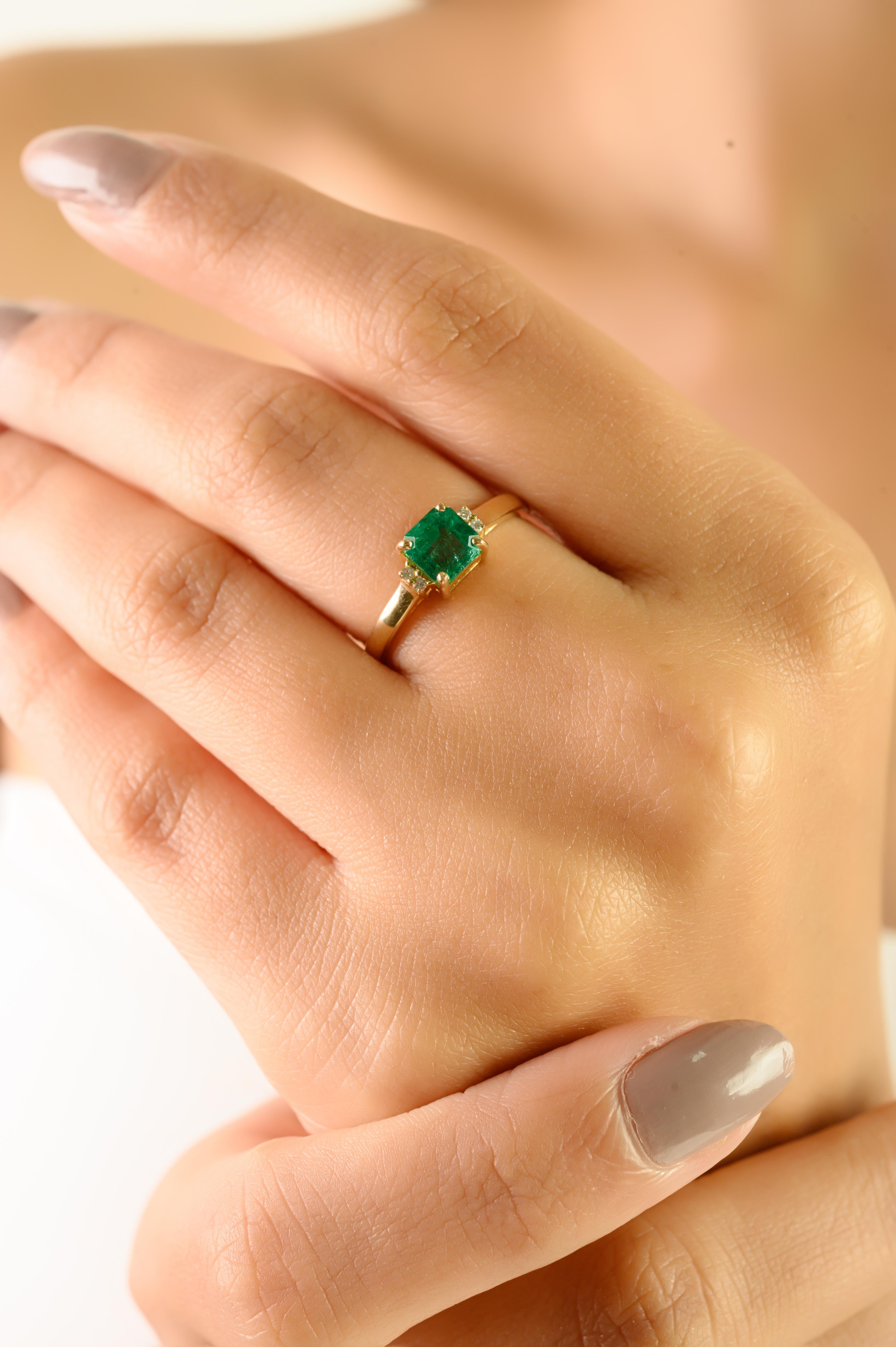 En venta: Anillo solitario de esmeralda natural y diamante de corte cuadrado certificado de 1 quilate en oro de 14 quilates  4